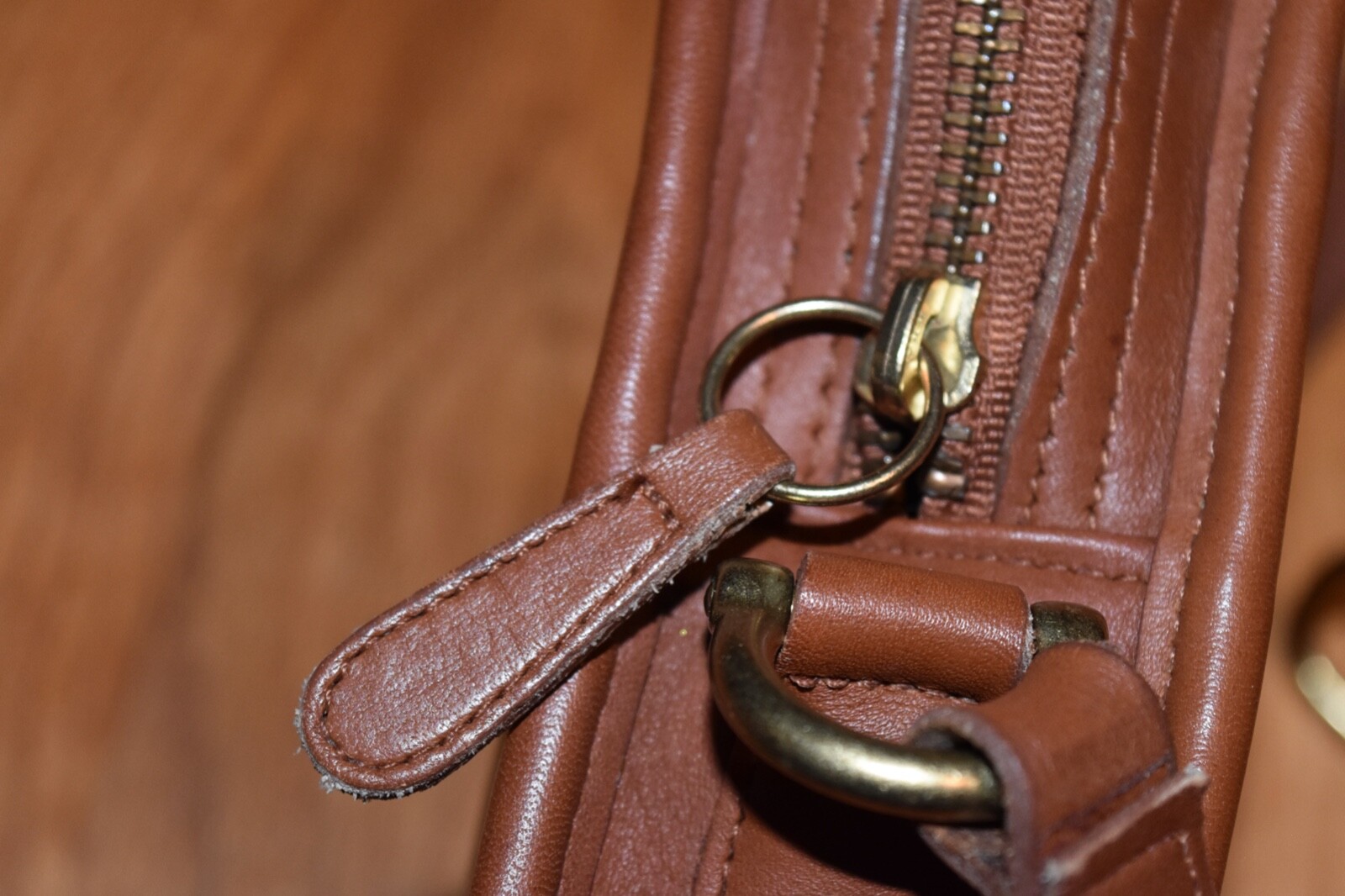 VTG Coach Kit Camera Bag Leather Crossbody Shoulder Purse British Tan Brown USA