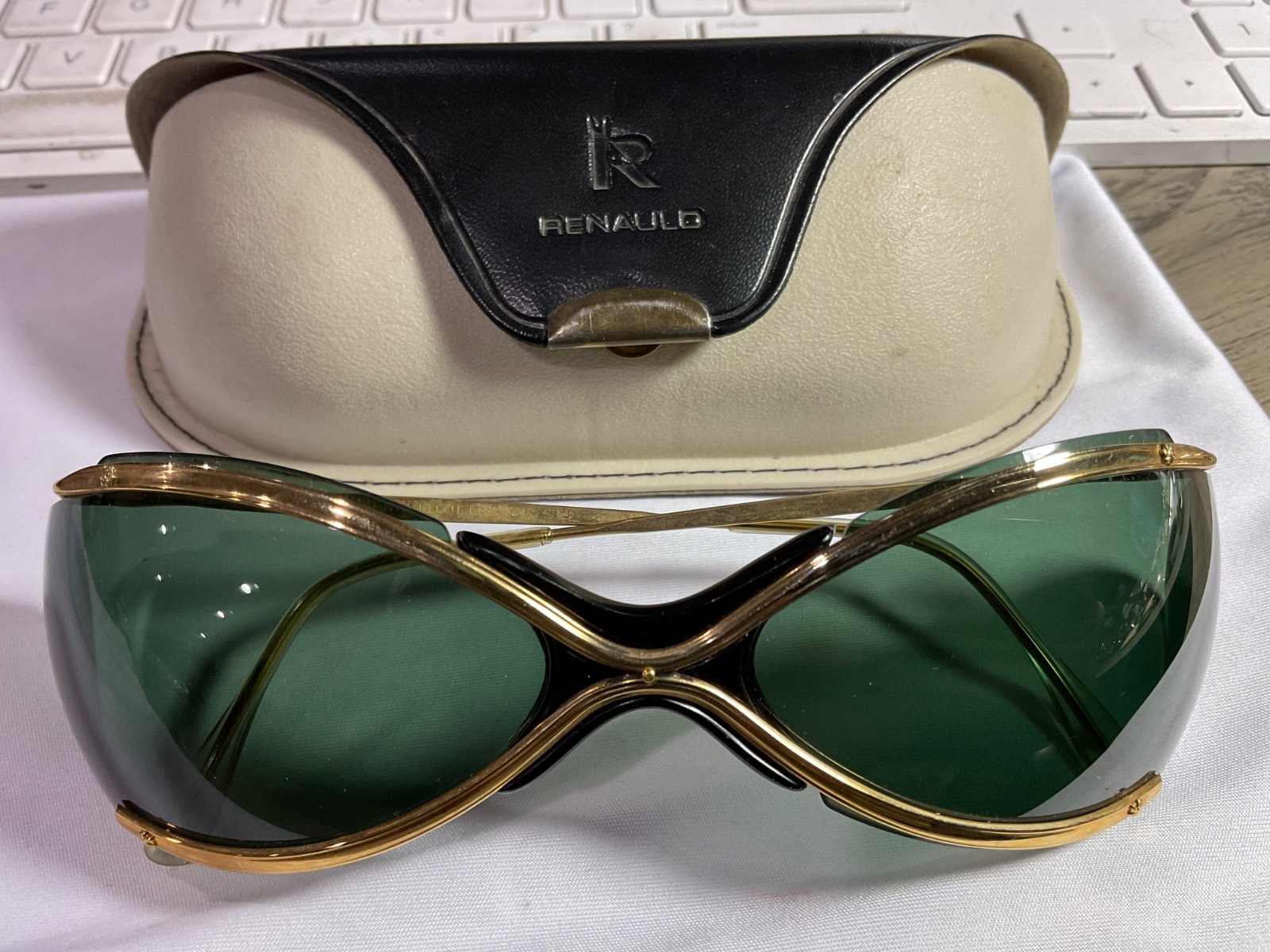 Renauld Of France “The Bikini” Rare Collectible Sunglasses With Case VERY NICE!