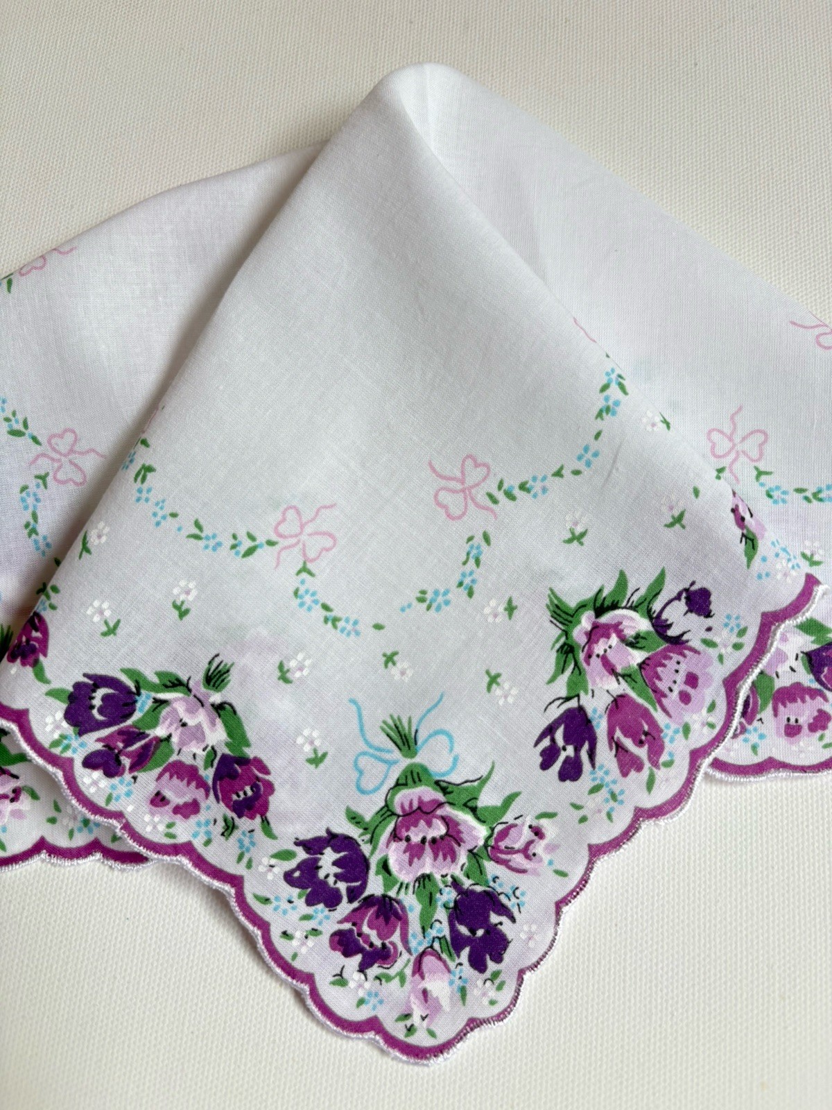 Beautiful New LuRay Violet TULIPS Handkerchief Hankie With Sweet Forget Me Nots