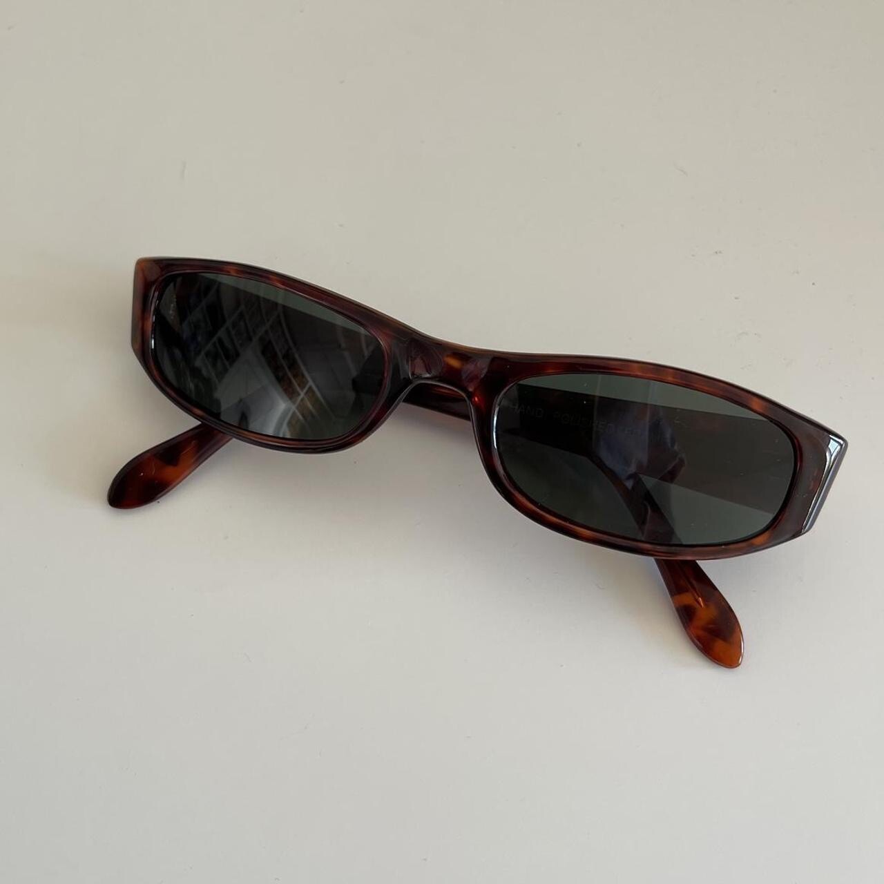 Authentic New Vintage women’s 90s slim rectangle sunglasses