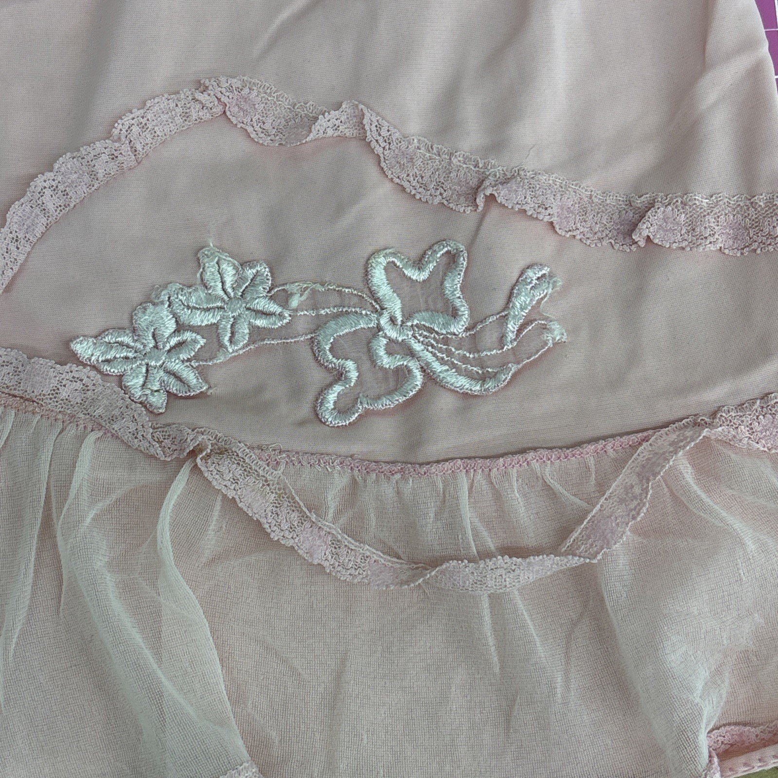 Vintage Carol Brent Half Slip Pink Lace Ruffle Embroidery Medium 30-32