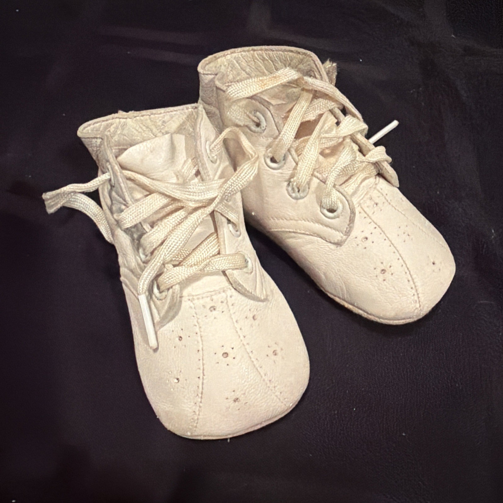 Vintage White Baby Shoes Leather Soft Soles Premie Or Doll Size