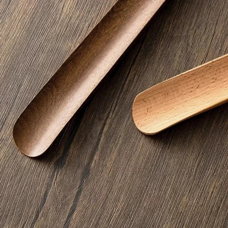 55cm Long Shoe Horn for Seniors – Beech Wood, No-Bend Design, Magnetic Base