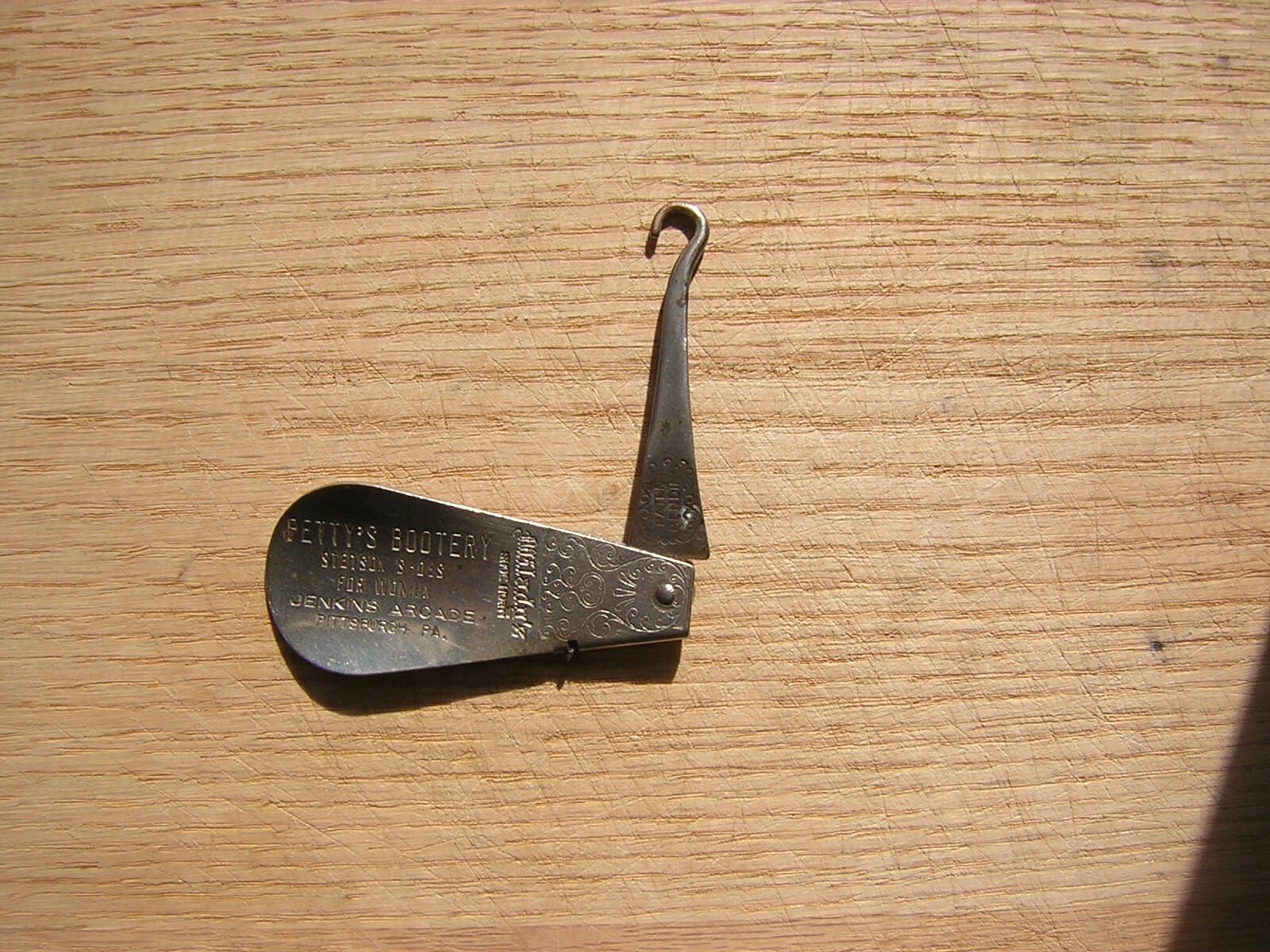 Vintage – Metal Milady’s Shoe Horn With Buttonhook – Petty’s Bootery Pittsburgh