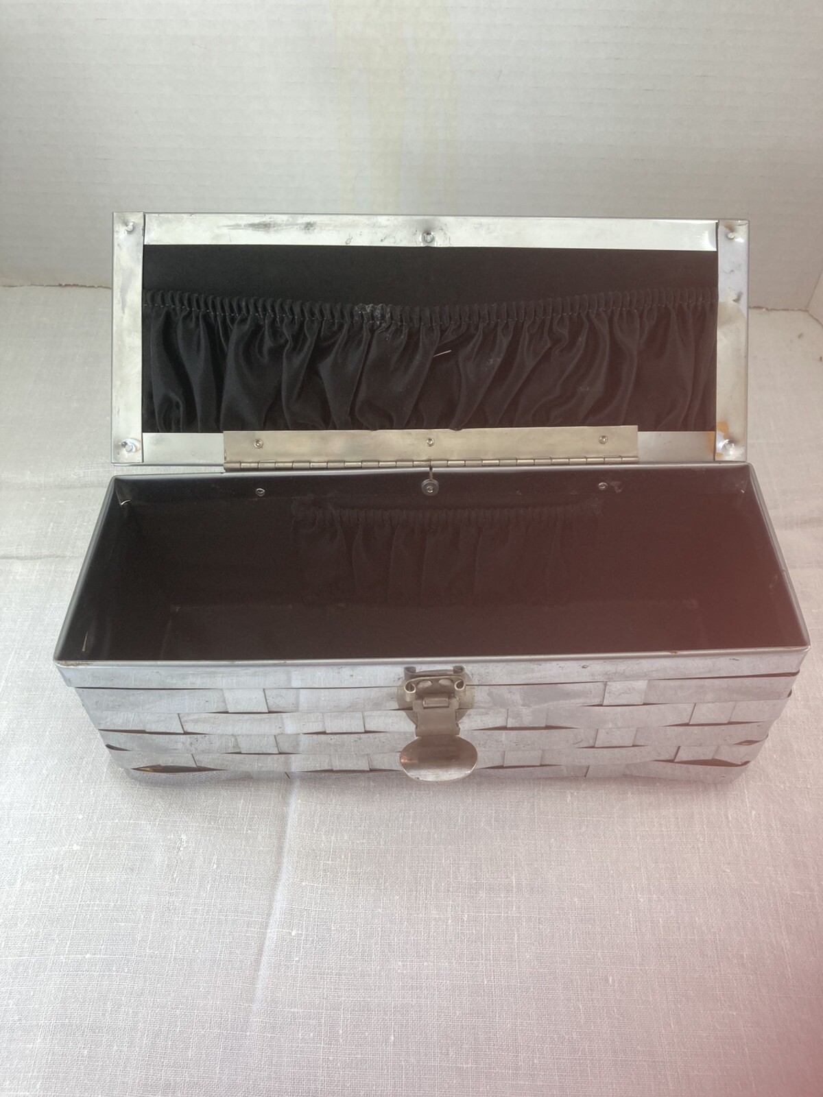 Vintage 1950’s Modern Silver Basket Weave Rectangle Metal Purse Handbag