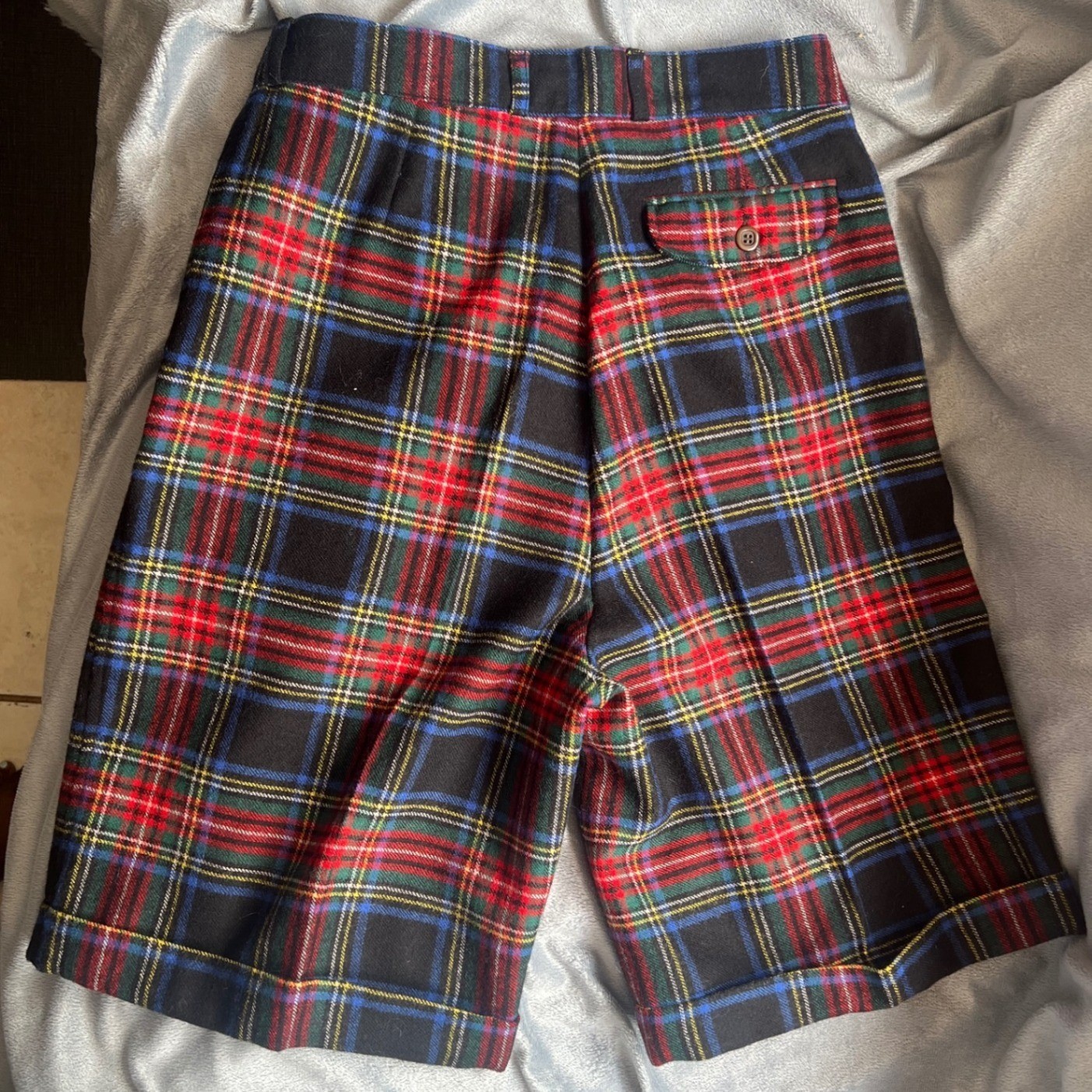 Fedora Vintage 100% Virgin Wool Plaid Pleated High Waisted Shorts Cuffed Size 9
