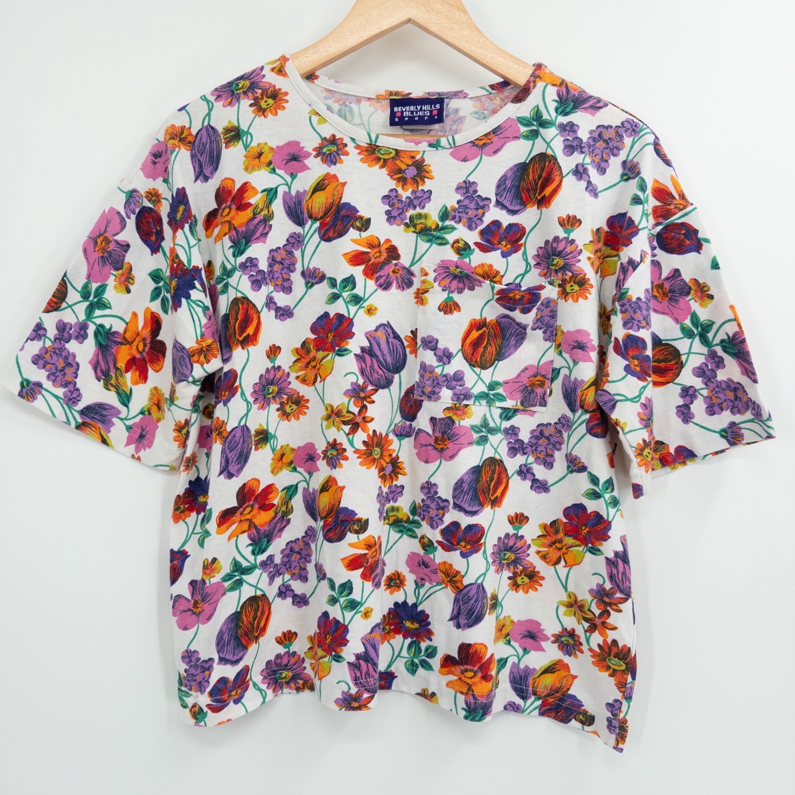 Beverly Hills Blues Sport T-Shirt Women Medium White Floral 90s Vintage Boxy Tee