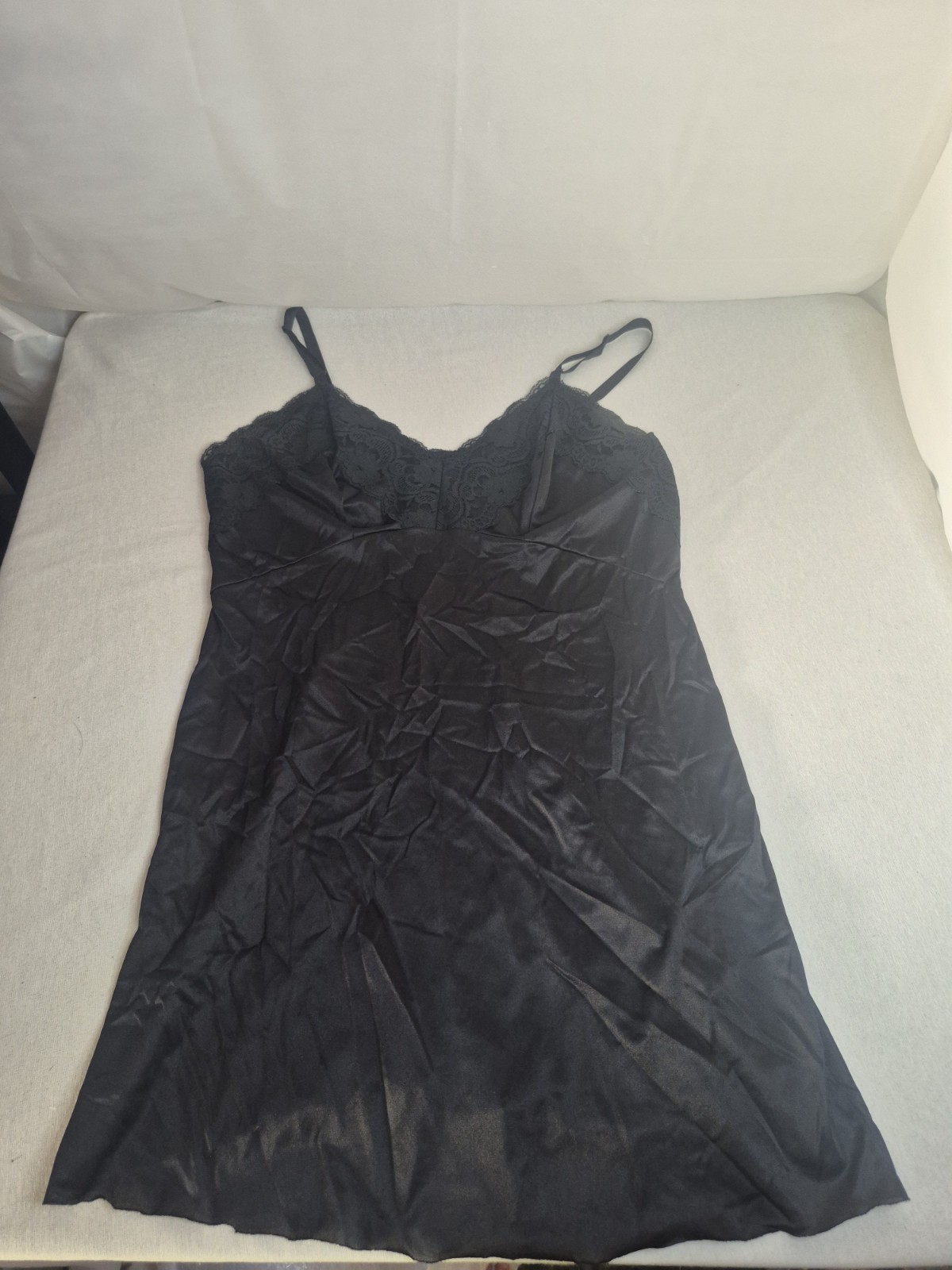Vintage Made In USA Dixie Bell Size 40 Average Sexy Black Dress Slip Lingerie…