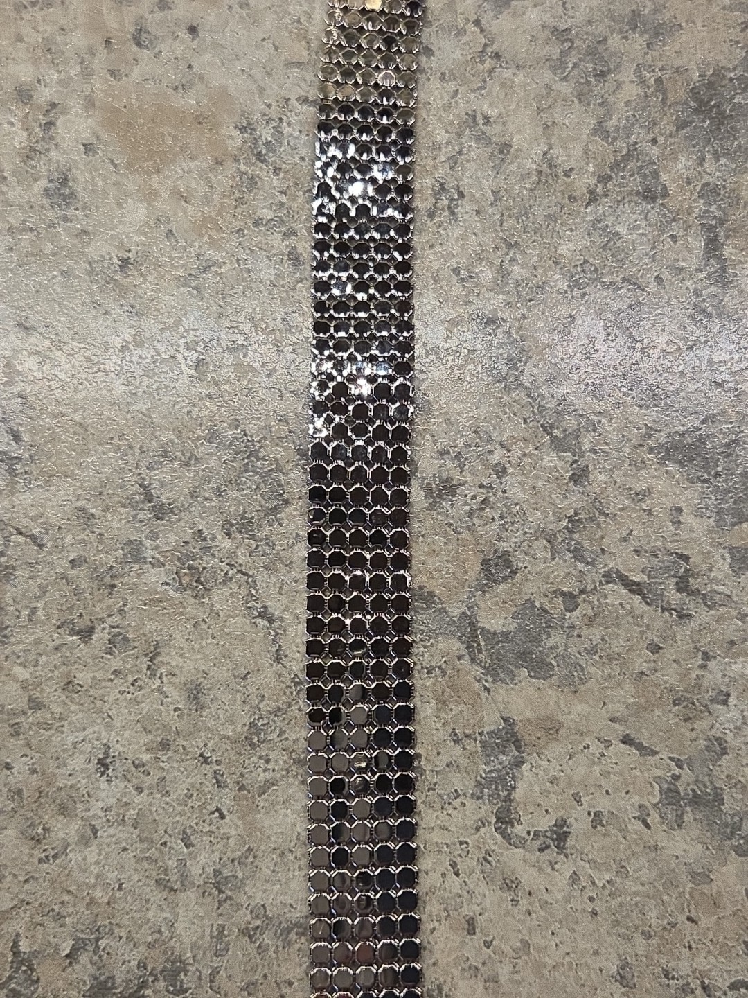 Vintage Whiting & Davis 33″ Silver Tone Mesh Belt Shell/Bow Buckle .5″ Wide