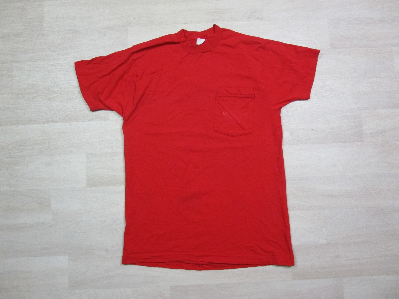 Vintage 1980s Distressed Blank Pocket T Shirt (L) Red Workwear Fruit of the Loom