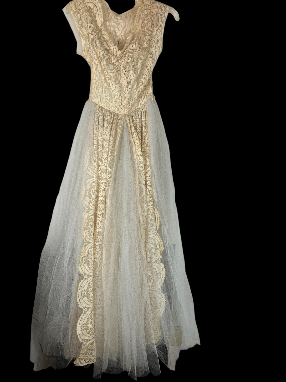 Vintage 1950s Ivory Lace Tulle Wedding Dress Gown Small