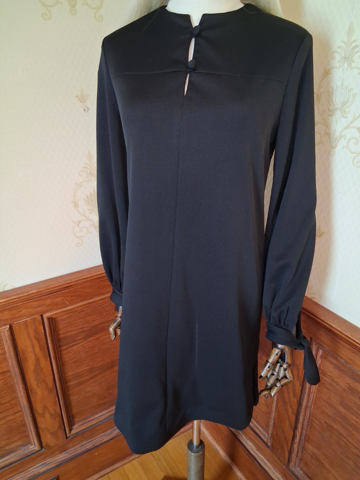Vintage 1960s/1970s Parade Black Mod Youthquake Babydoll Tie Sleeve Mini Dress