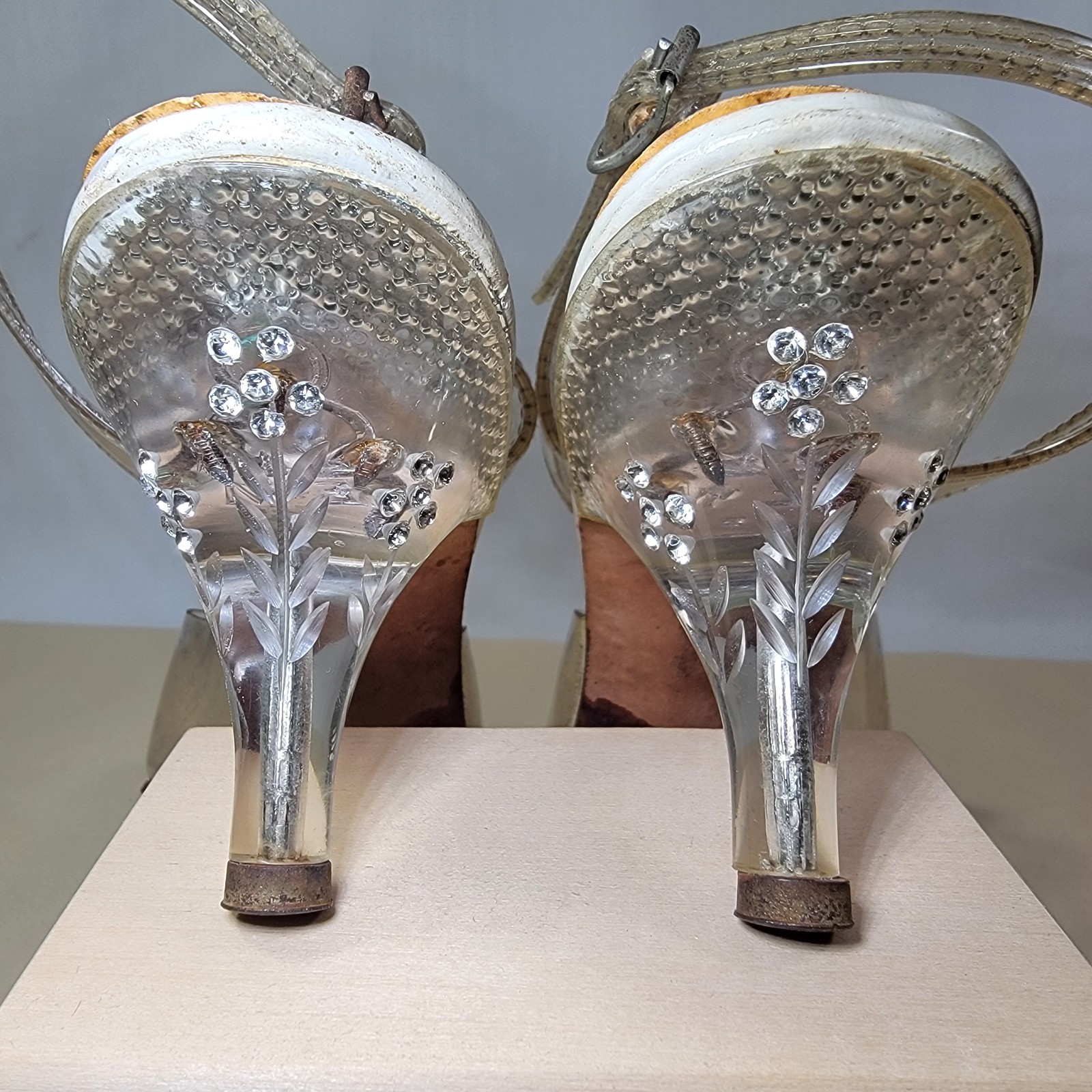 Vtg 1950s Carved Lucite & Rhinestone Heels on Clear Lloyd/Haig Shoes Sandals Sz6