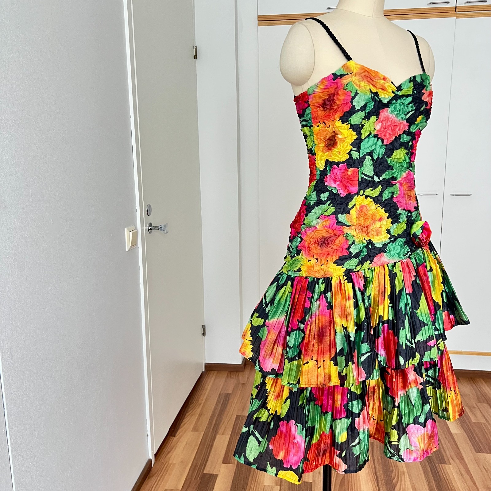 1980s Floral Taffeta Cocktail Party Dress Tiered Retro Prom Evening Gown Retro