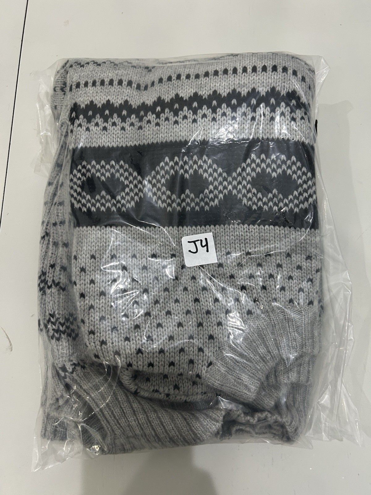 Vintage Mens 70s K.P. Knitwear Sweater Size L Grey Black Fair Isle Holiday Cabin
