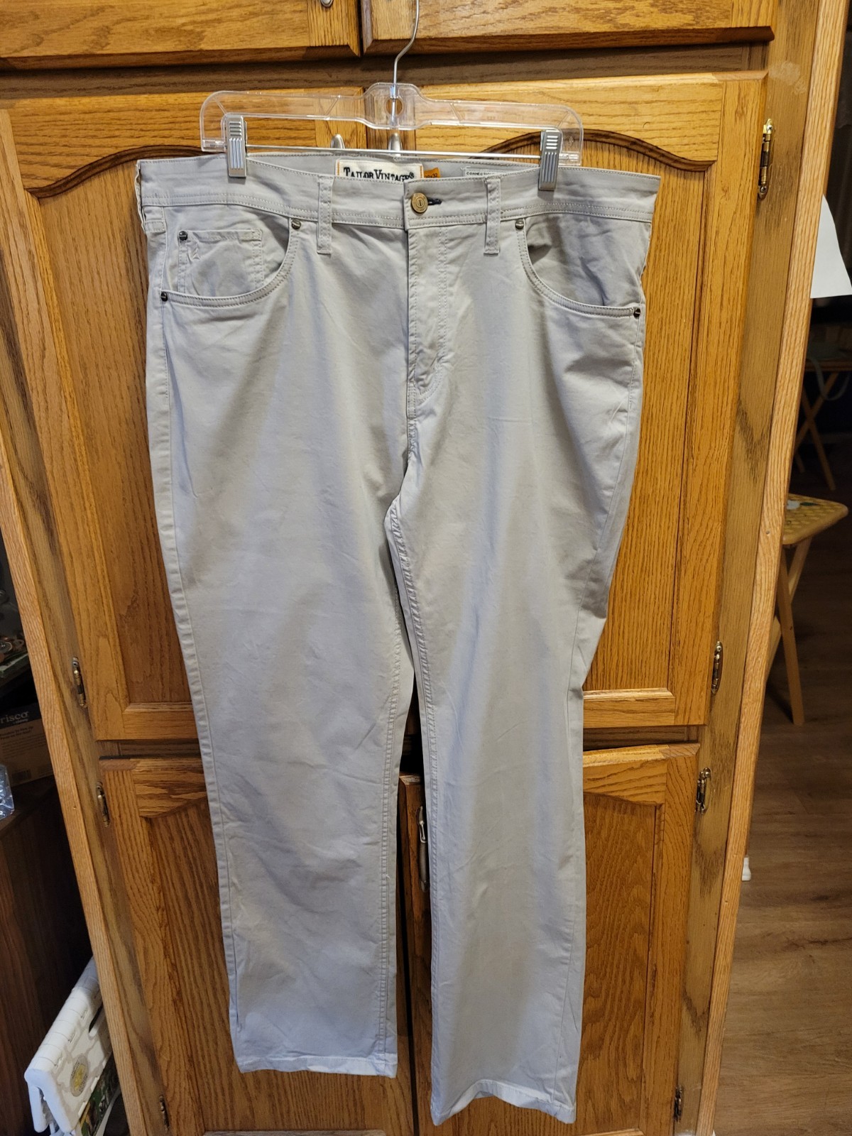 Lt Gray Connecticut Original Casual Pants By Tailor Vntg Sz 38×32. IMMACULATE
