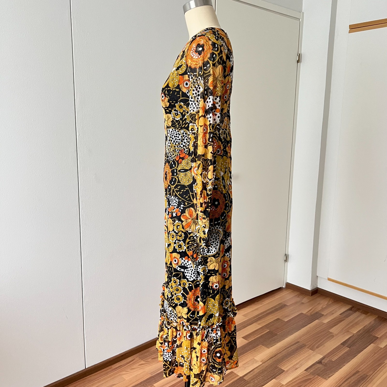 1970s Psychedelic Floral Midi Dress Long Sleeves Boho Hippie Ruffle Hem Aline