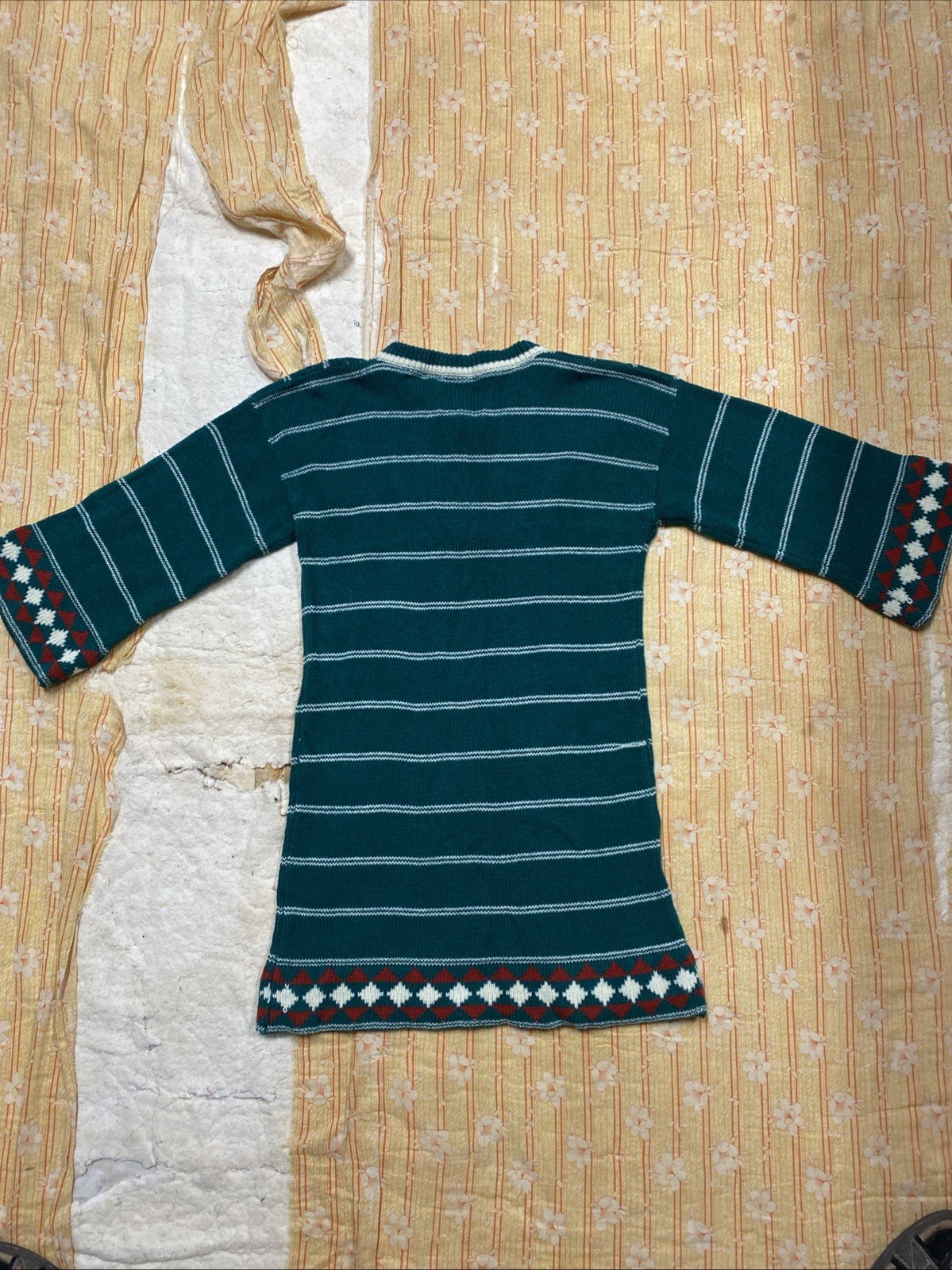 Vtg Acrylic Green Hippie Toggle Sweater SZ LG Ladies Republic Of Korea, ￼
