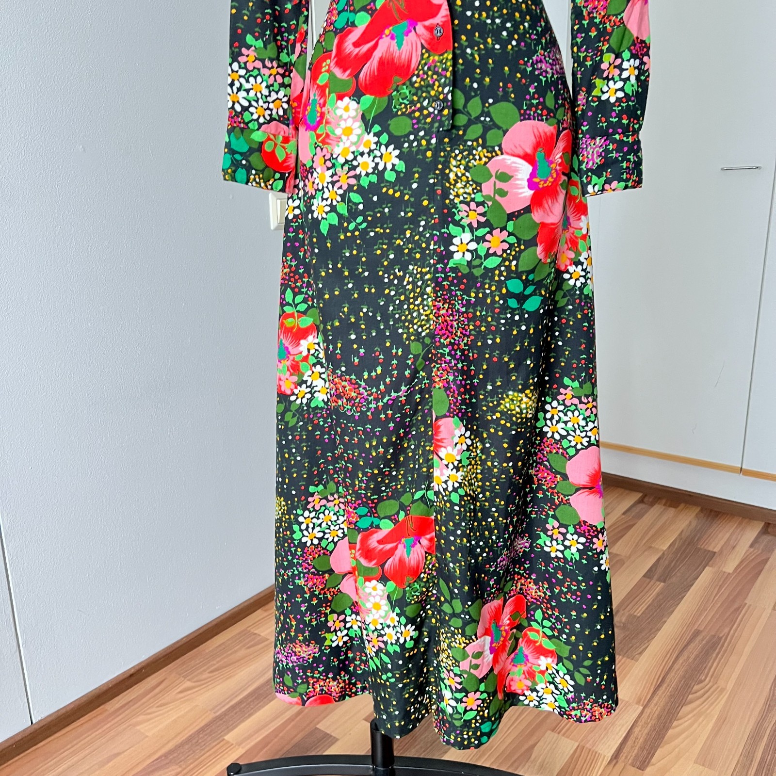1970s Vintage Button Front Floral Maxi Dress Psychedelic Mod Long Sleeves Boho