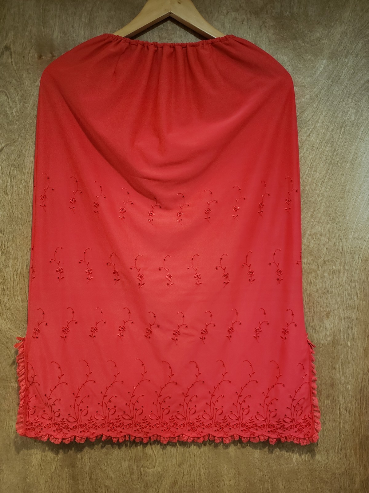 RARE Vintage 1950s Kickernick Red Eyelet Lace Nylon Women’s 1/2 Slip Size 28