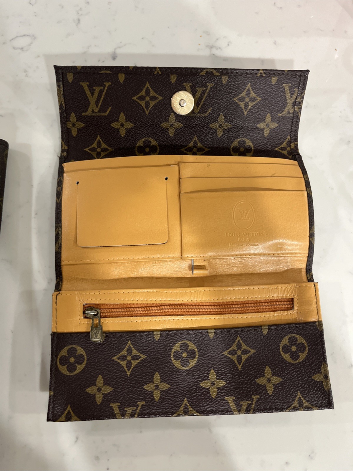 Vintage LOUIS VUITTON Pochette Passeport – c 1976