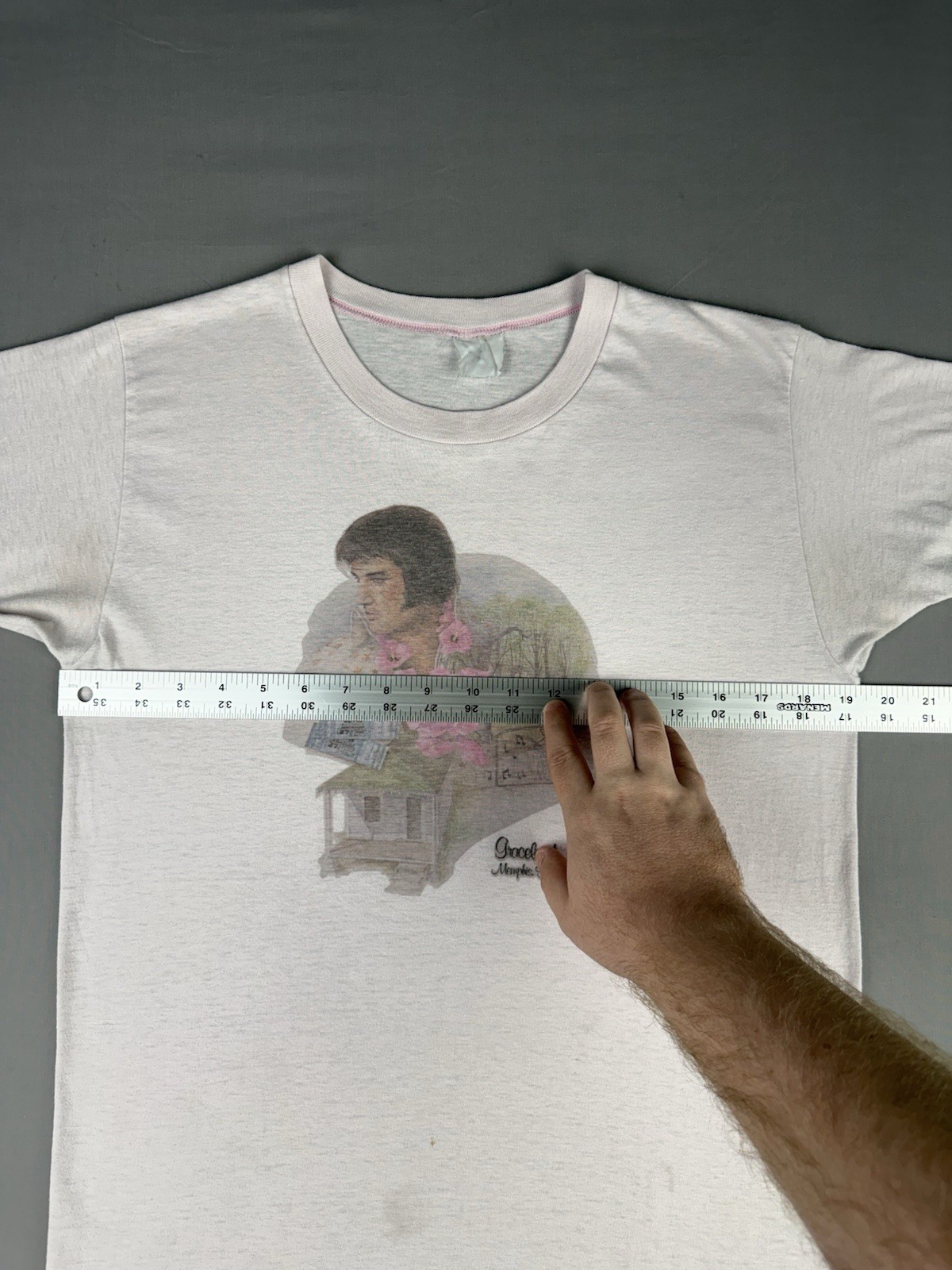 70’s VINTAGE Elvis Presley Graceland T-Shirt Size Small Pink 5050 Blend Music