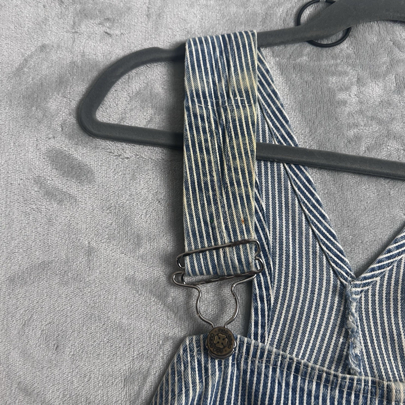 Vintage Union Made Oshkosh B’Gosh Sanforized Railroad Stripe Overalls 48×32 USA