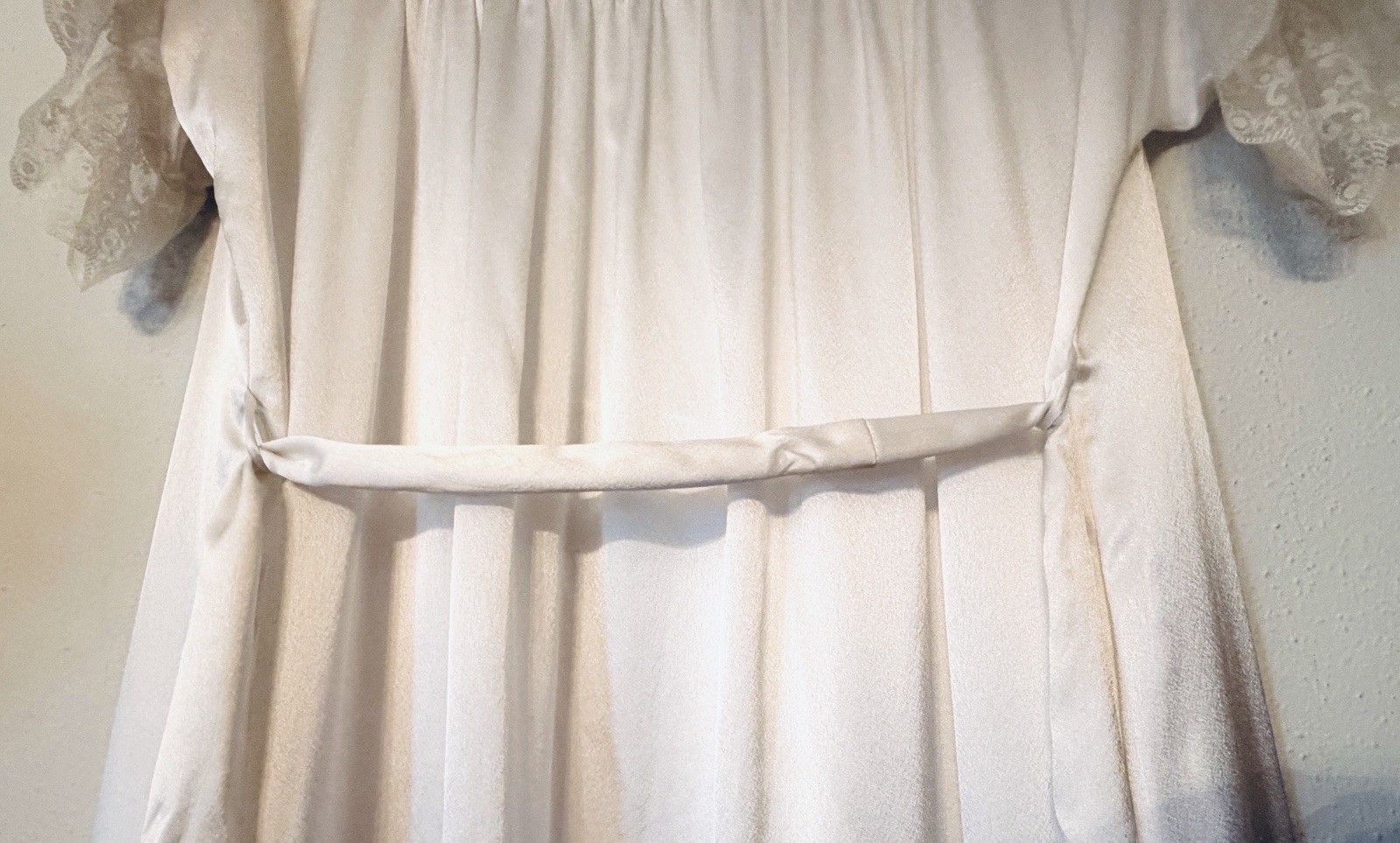 Vintage 70s-80s Christian Dior Lingerie White Lace Peignoir Robe Maxi Medium