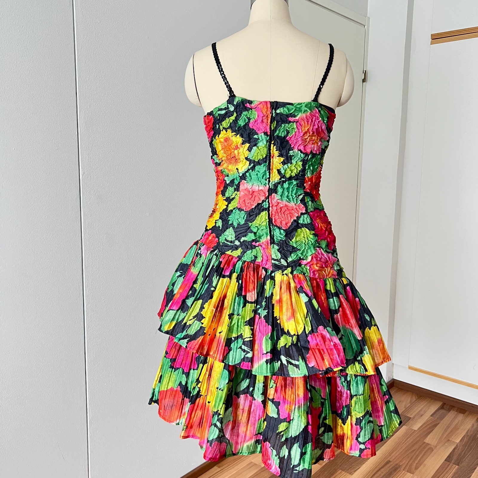 1980s Floral Taffeta Cocktail Party Dress Tiered Retro Prom Evening Gown Retro