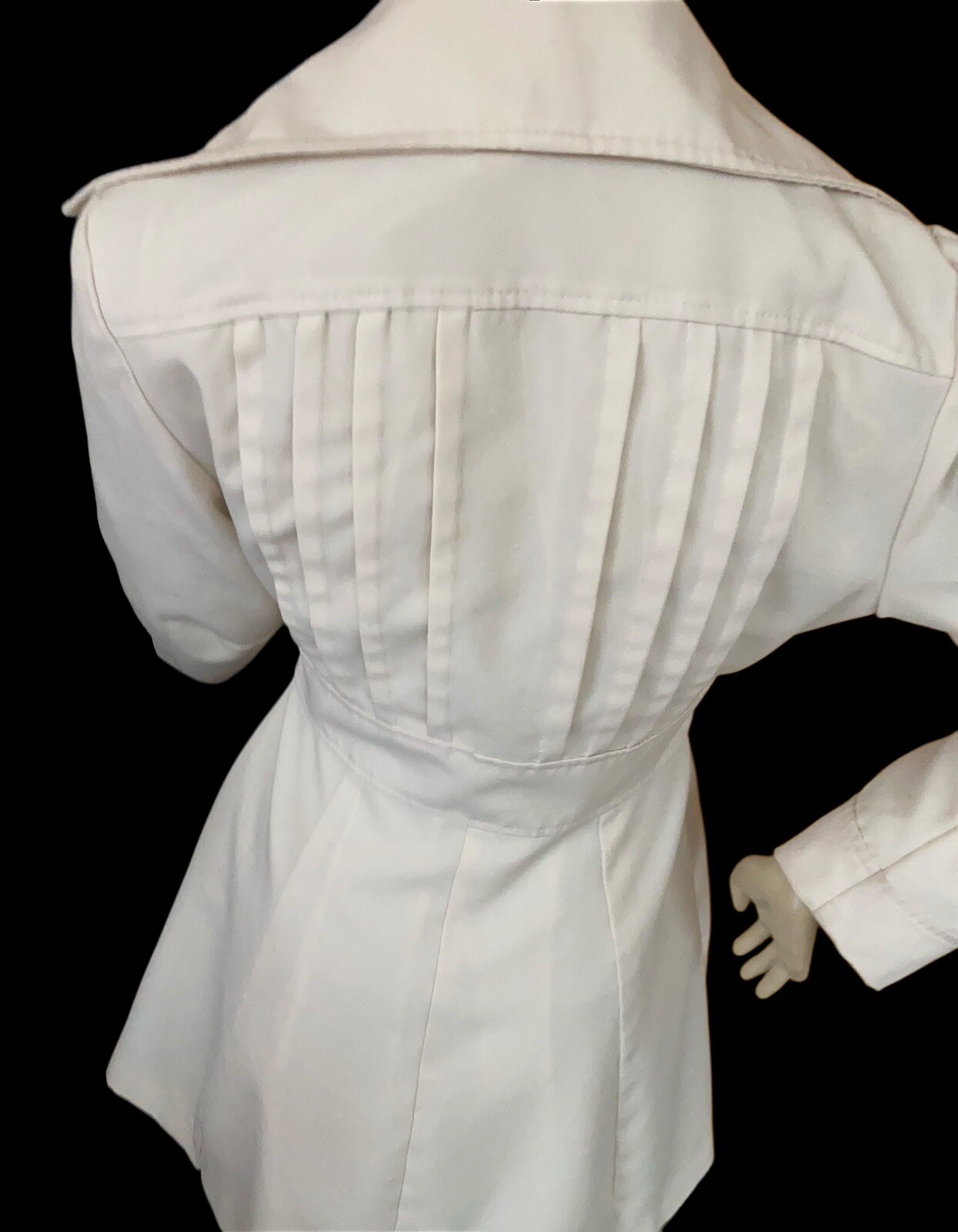 Vintage 1960s – 70’s White Mini Button Up Coat/Jacket with Tie Belt Size S