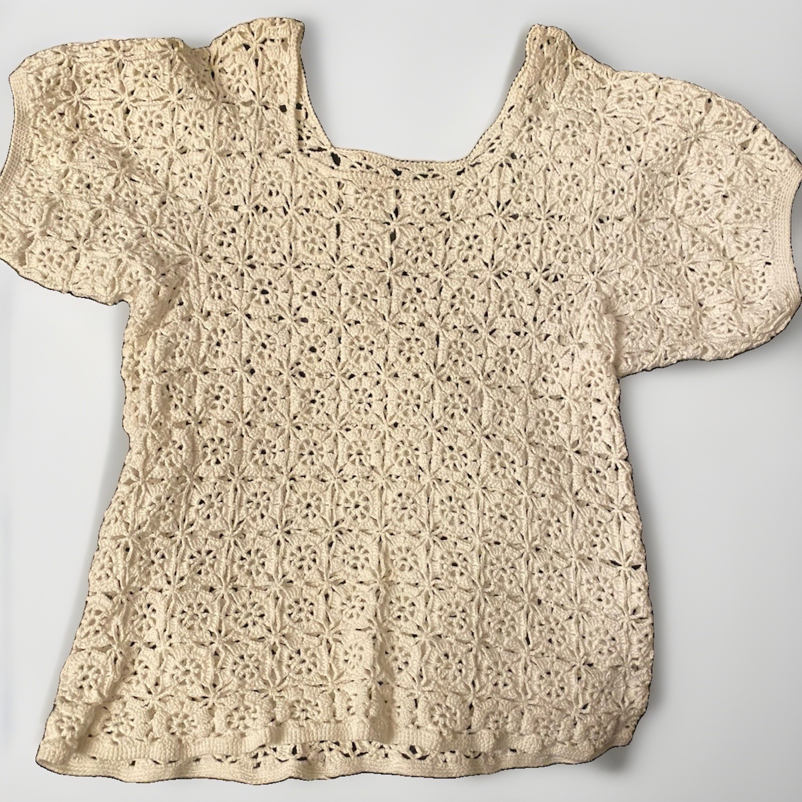 Vintage 70s Hand Crochet Heavy Cotton Lace Top Cream/Ivory Boho Medallion Blouse