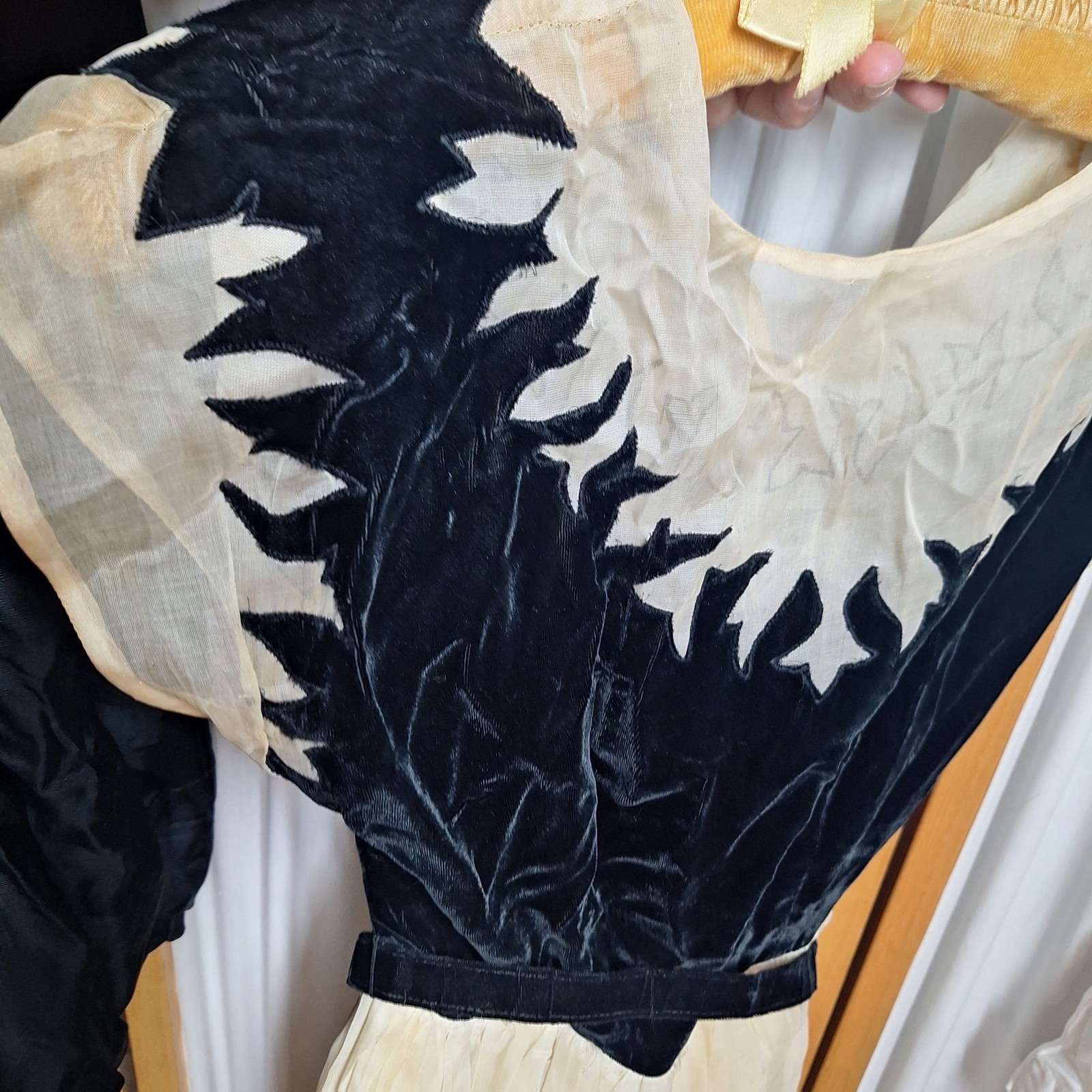 Lot Of 4 Vtg 30s 40s 50s Dresses Seamstress Special TLC Repair Study AS IS