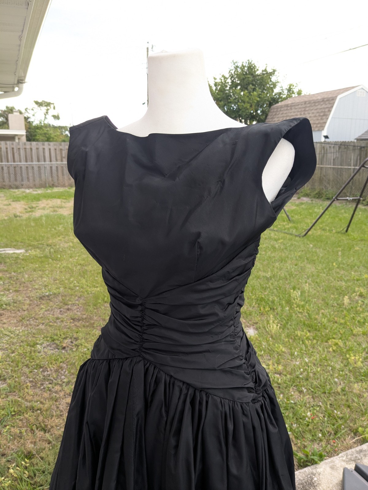 VTG 1950s Cocktail Taffeta Dress Ruched Waist & Crinoline Estate Sale Find sz S