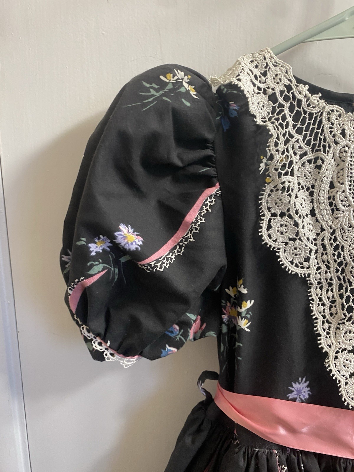 Vintage Daisy Kingdom Lace Collar Floral And Ribbons Dress Size Girls 7
