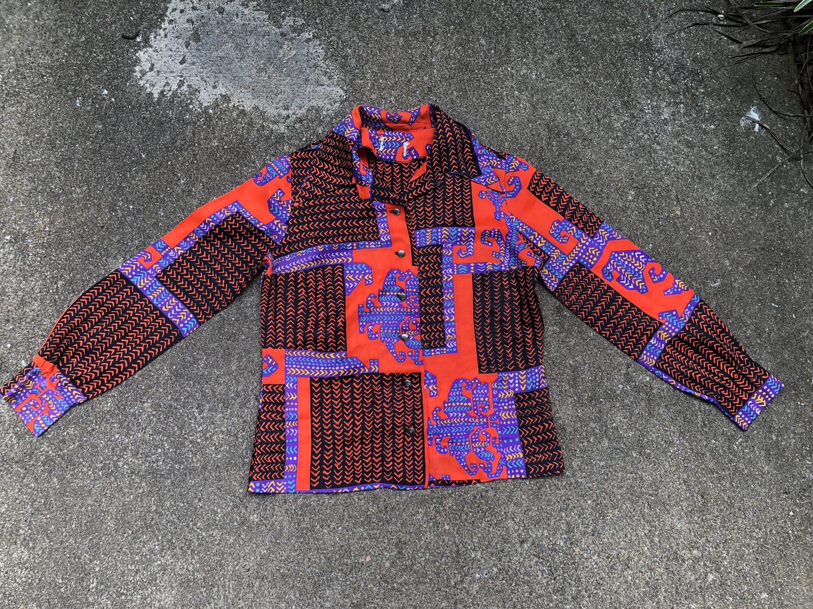 Vtg 70’s Red Multicolor Geometric Shapes Polyester Blend Long Sleeve Blouse~S/M
