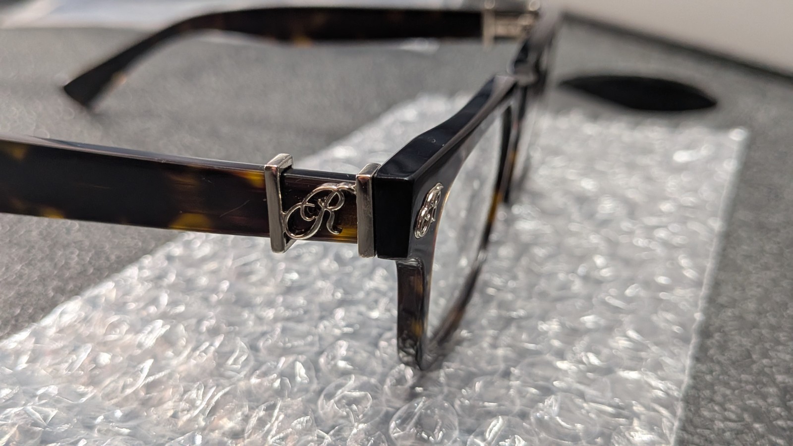 GV Gallery Raspberry Hills Arguello Frames Eye Glasses – USED