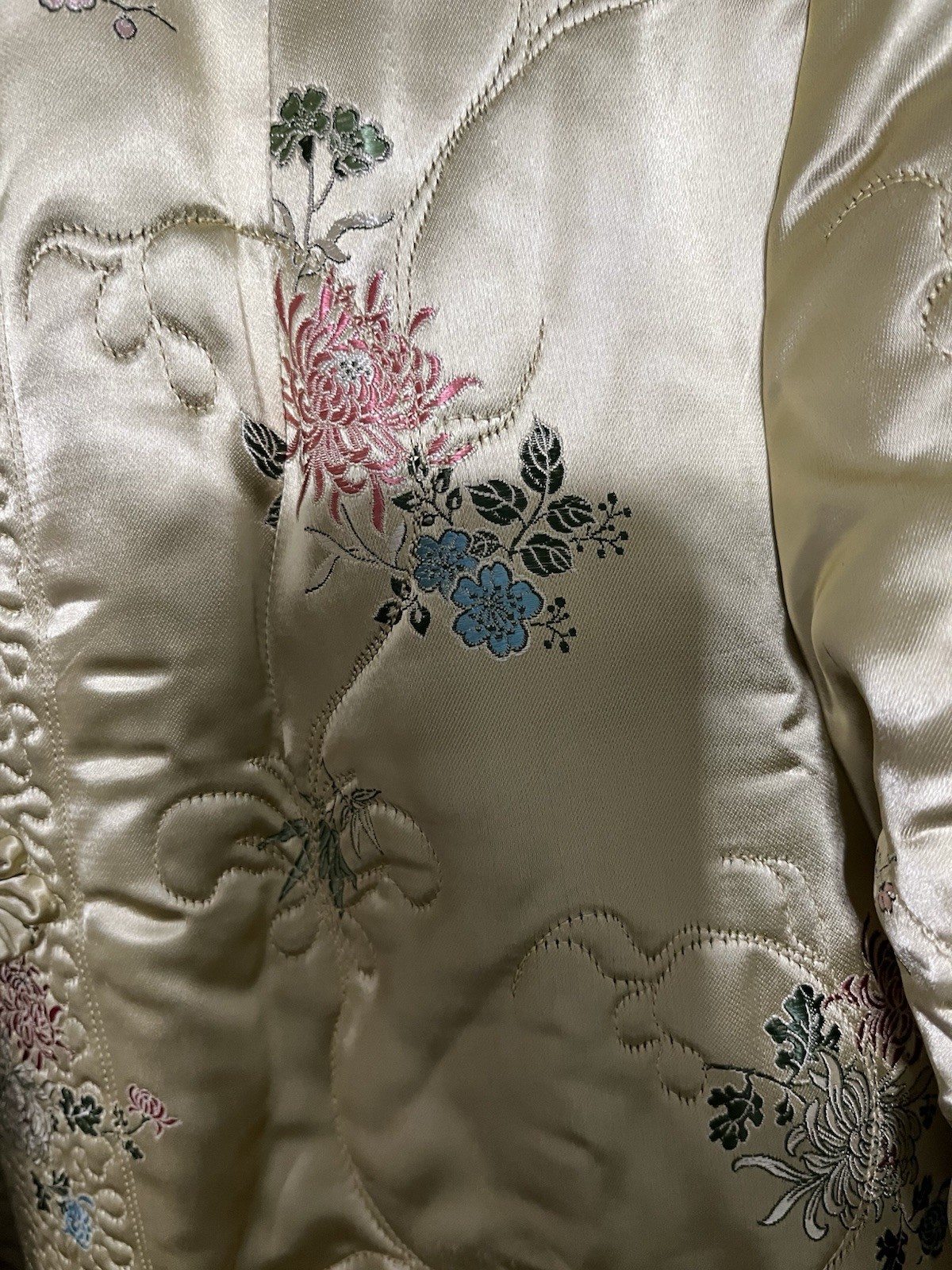 Vintage 1980s Mandarin Chinese Coat Embroidered Silk- Opulent Luxury!