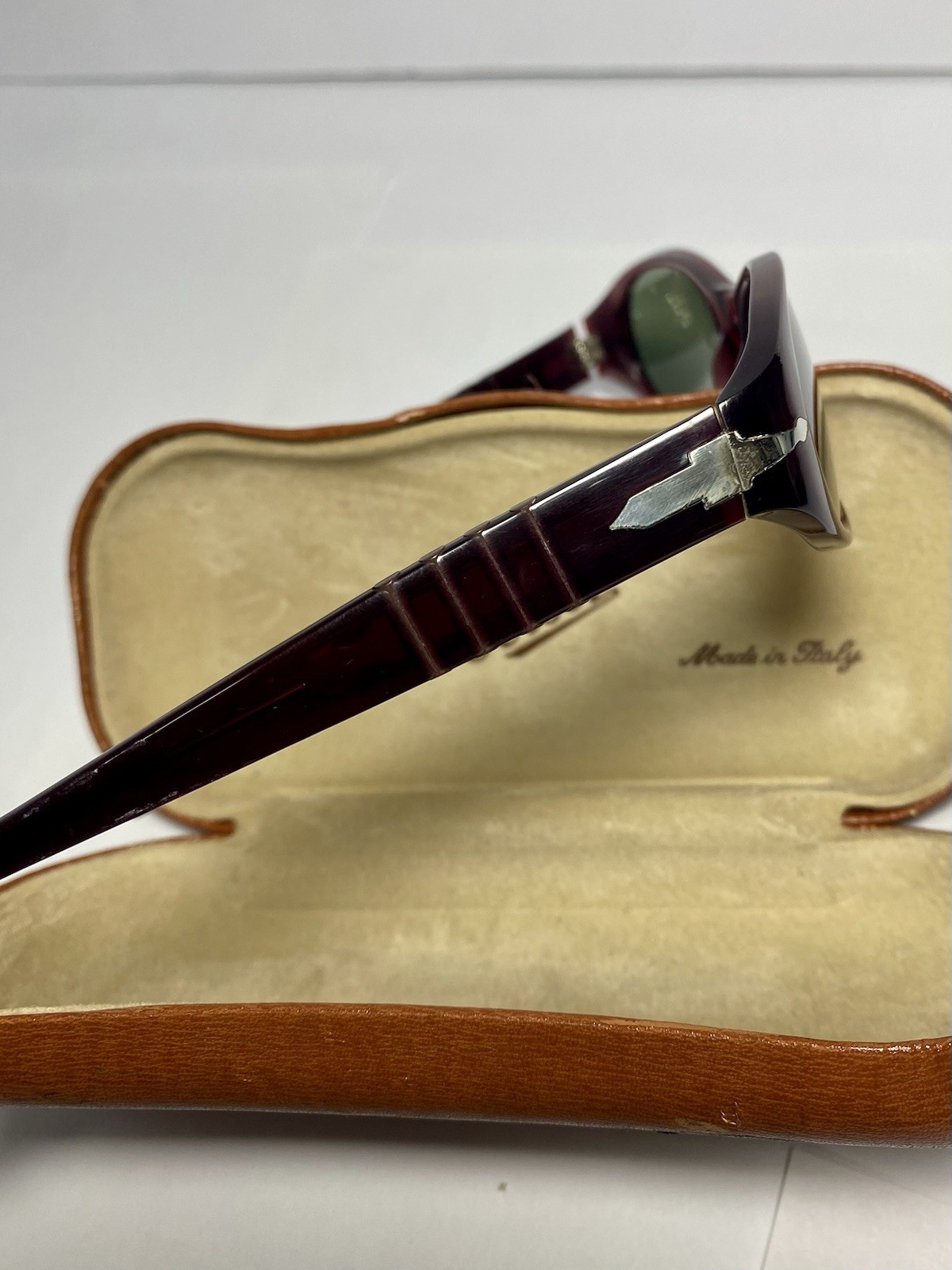 Vintage Persol Black Oval Sunglasses Made in Italy w/ Case