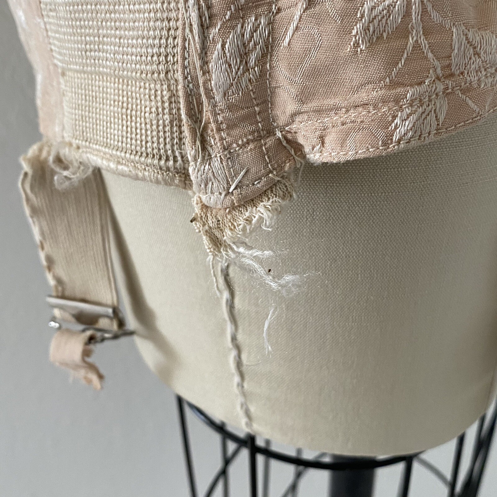 READ Vtg Corset Girdle with Garters Open Bottom DAMAGED