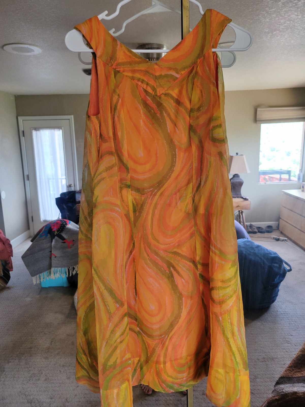 VINTAGE 1960S 1970S FLOWY MINI DRESS HIPPIE ART DECO MOD MINI Size SMALL