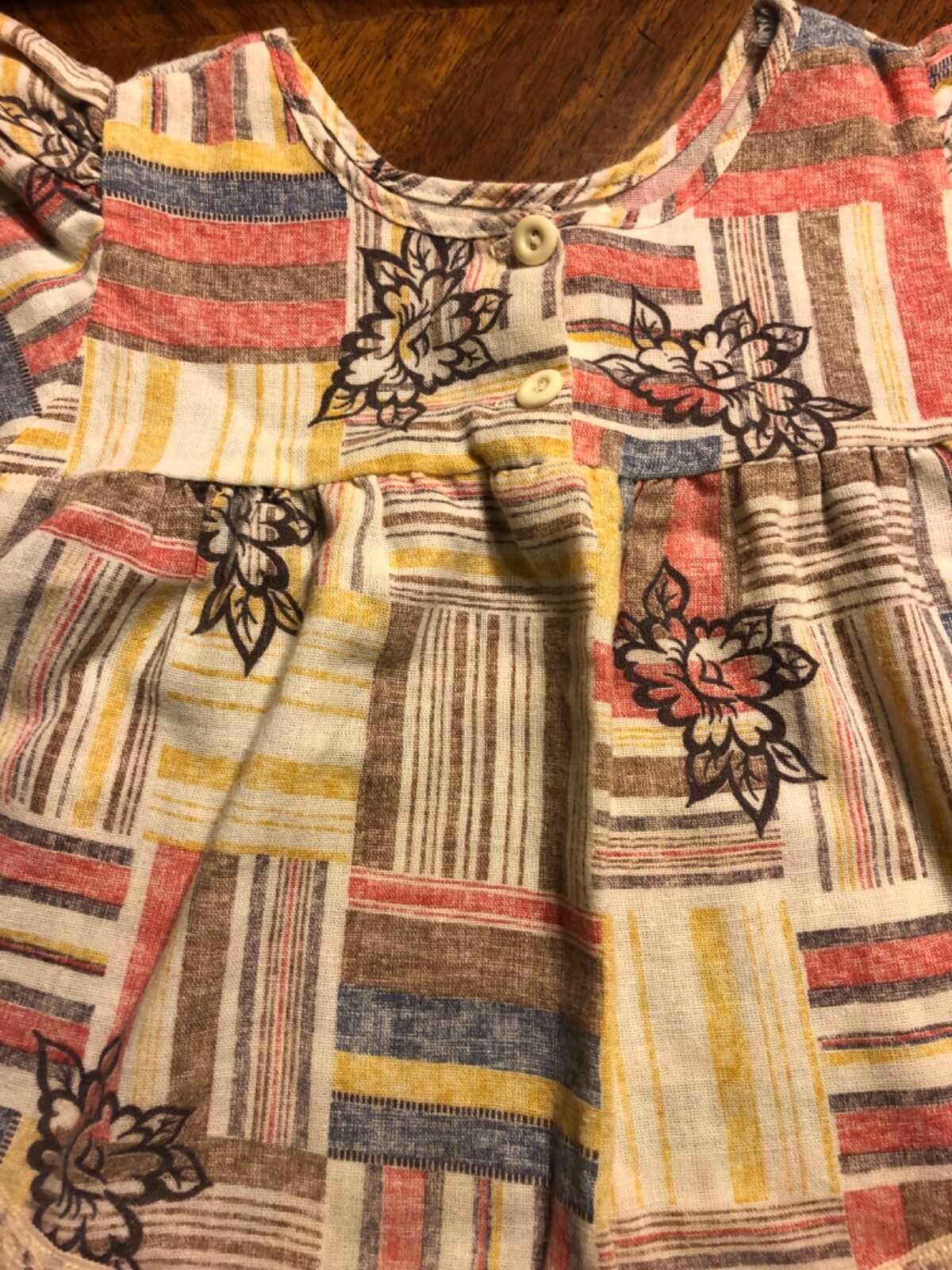Vintage 70’s Girls size 4 Polyester Cotton Blend Bell Sleeve Blouse Top