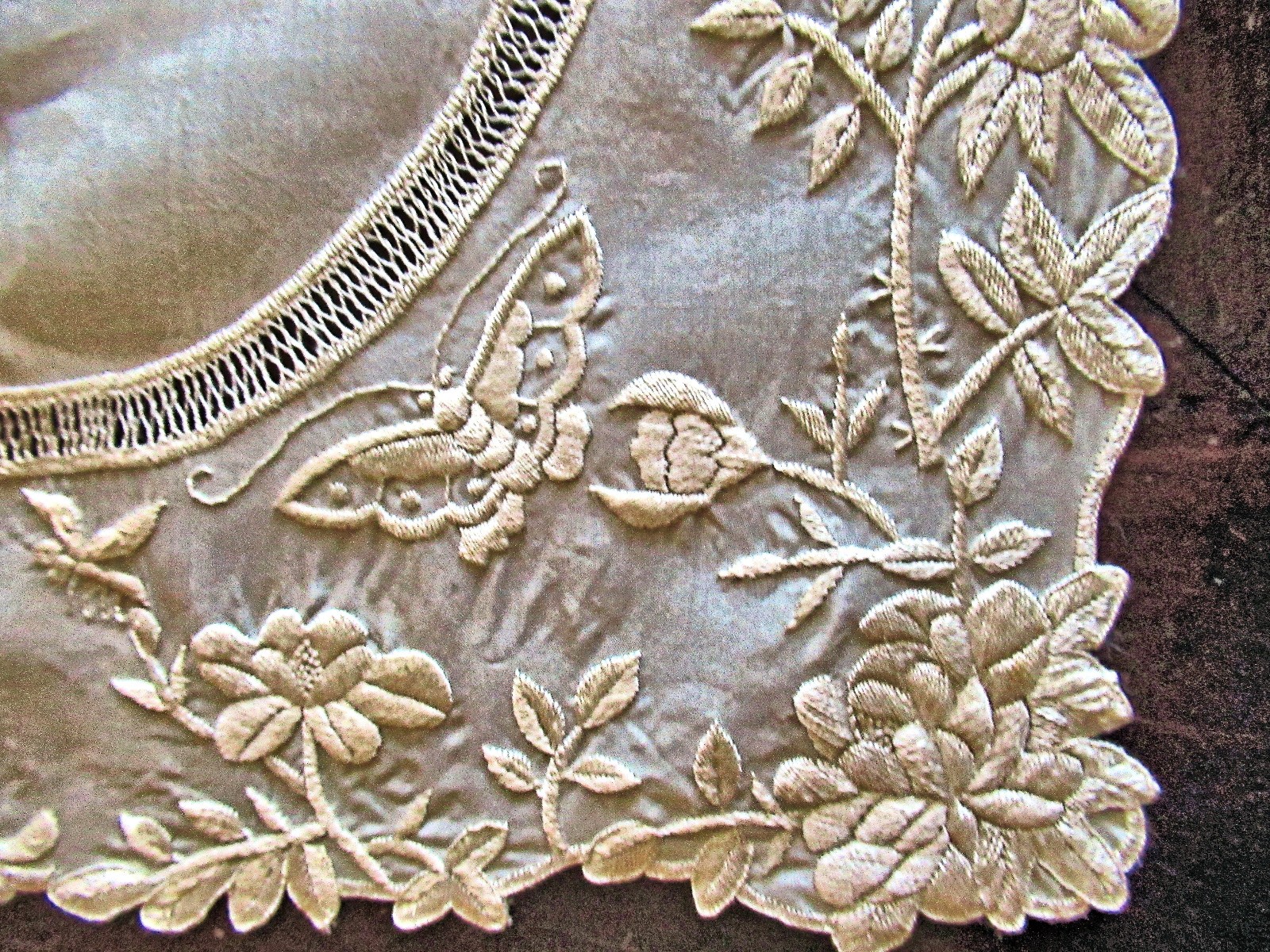 Antq Wedding Hankie Silk Hand Embr Intricate Butterflies Flowers Etc #161