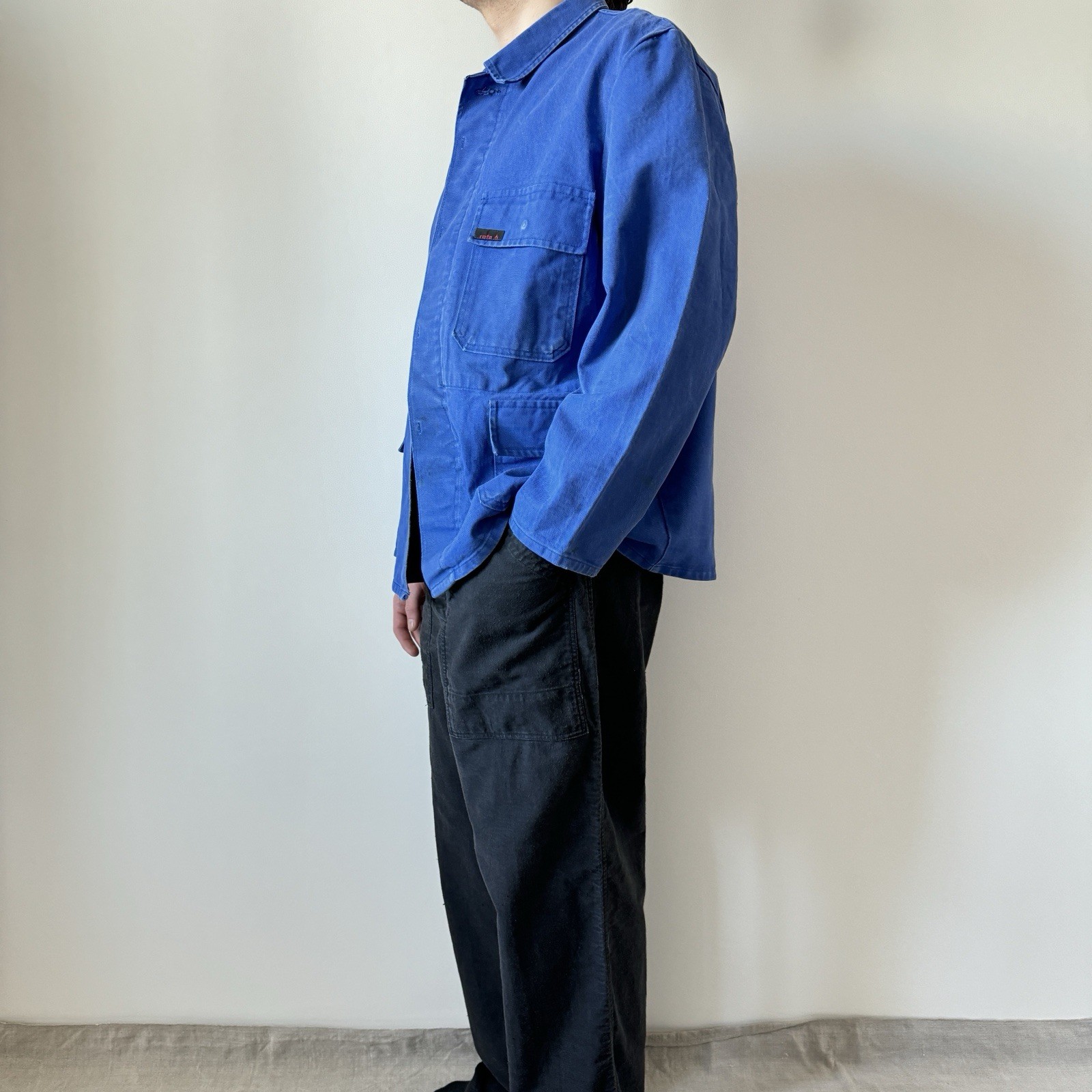 vintage French faded distressed royal blue workwear jacket German chore coat M