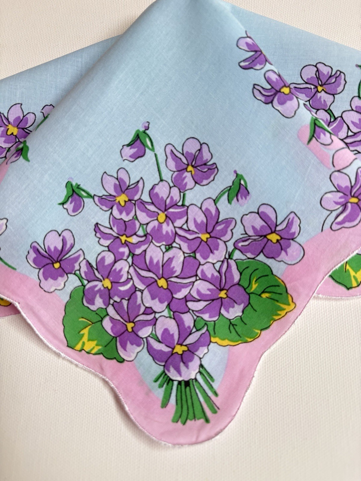 Beautiful New LuRay VIOLET Bouquet Handkerchief Hankie With Lovely Pink Border