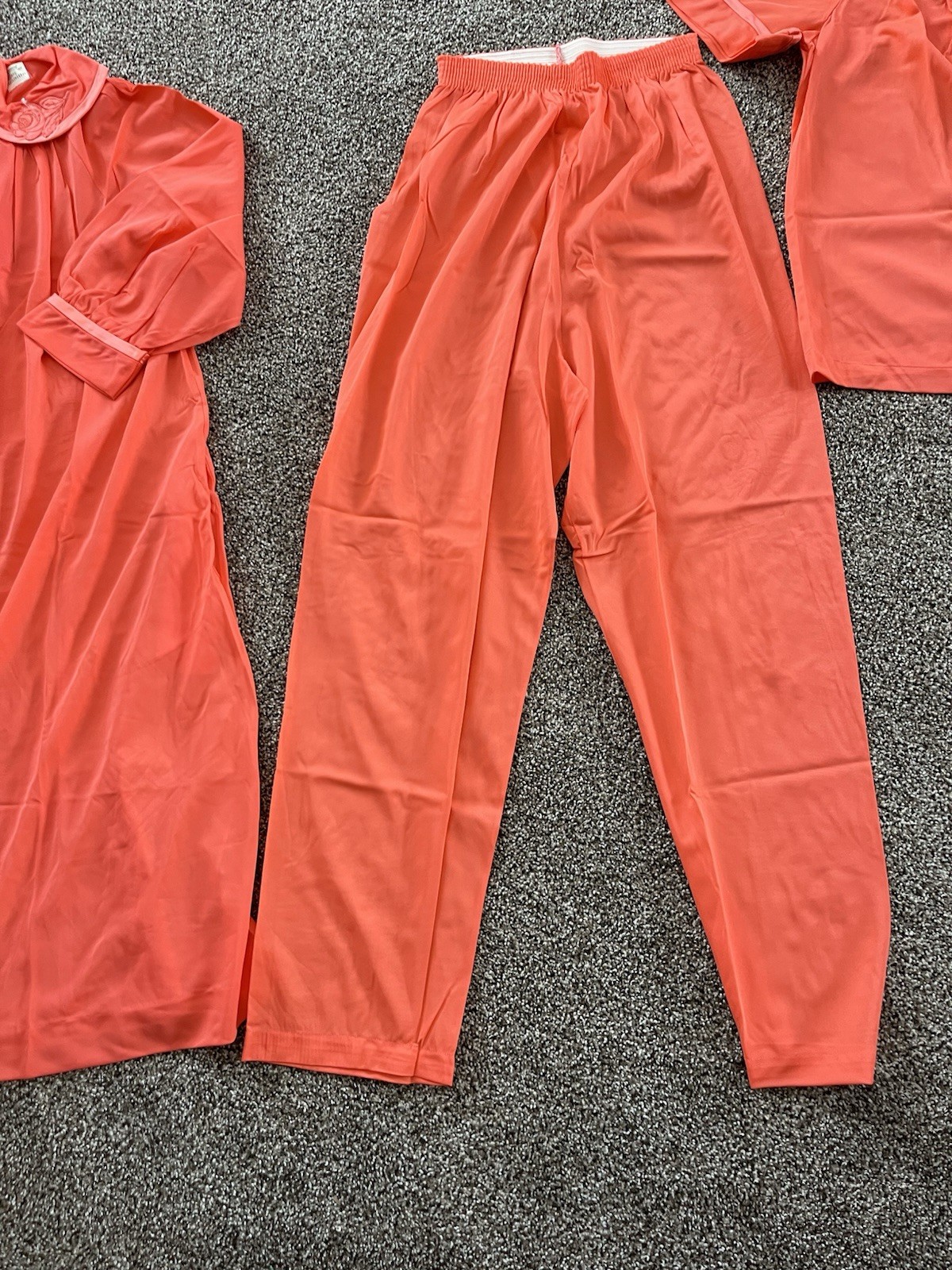 New Vintage Gossard Artemis 3 piece set Pajama CORAL Floral Collar Robe Pants