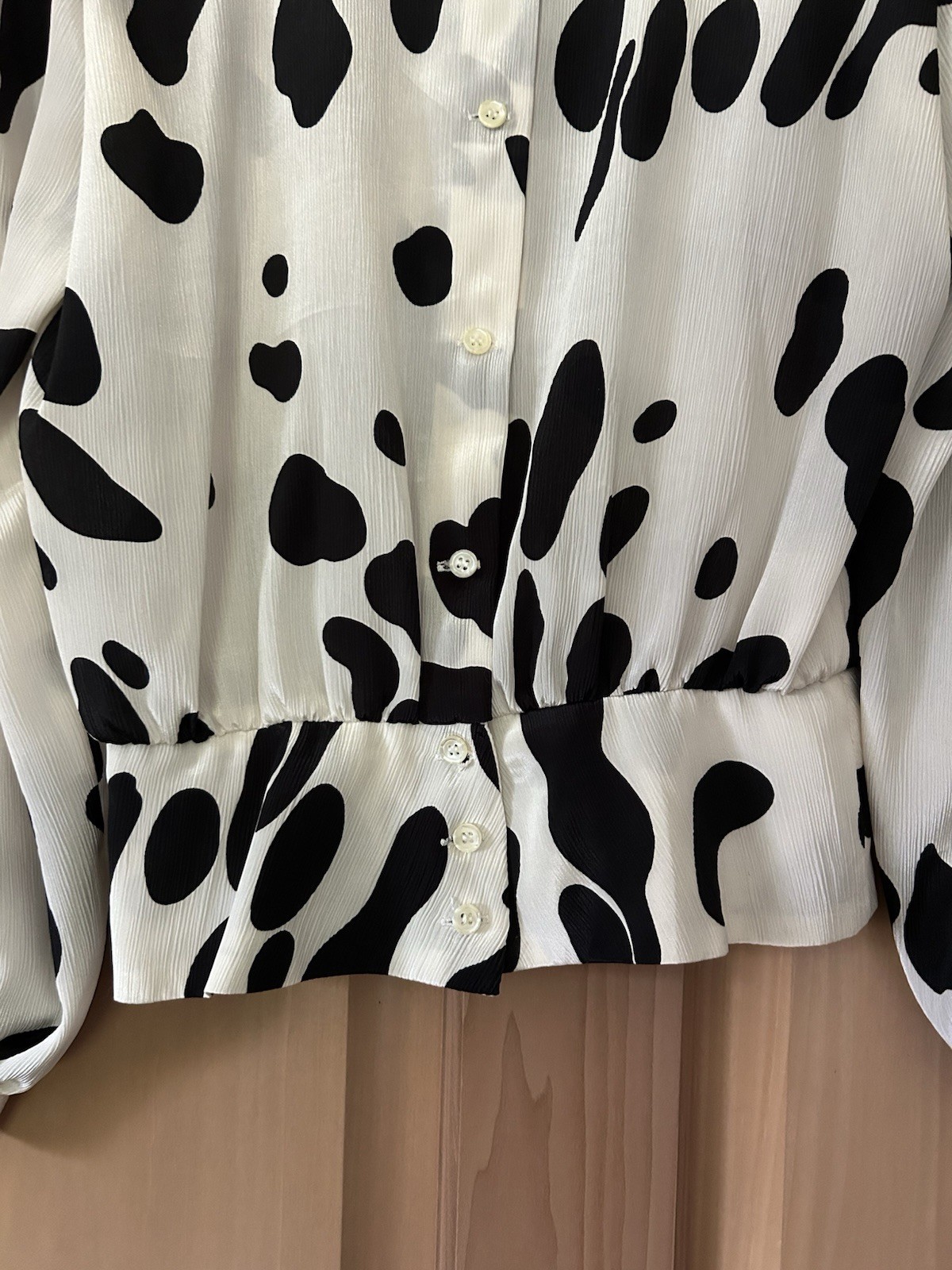 VTG Nilani Cow Print Blouse – 80s/90s Cinched Waist Long Sleeve Shirt Size 7/8