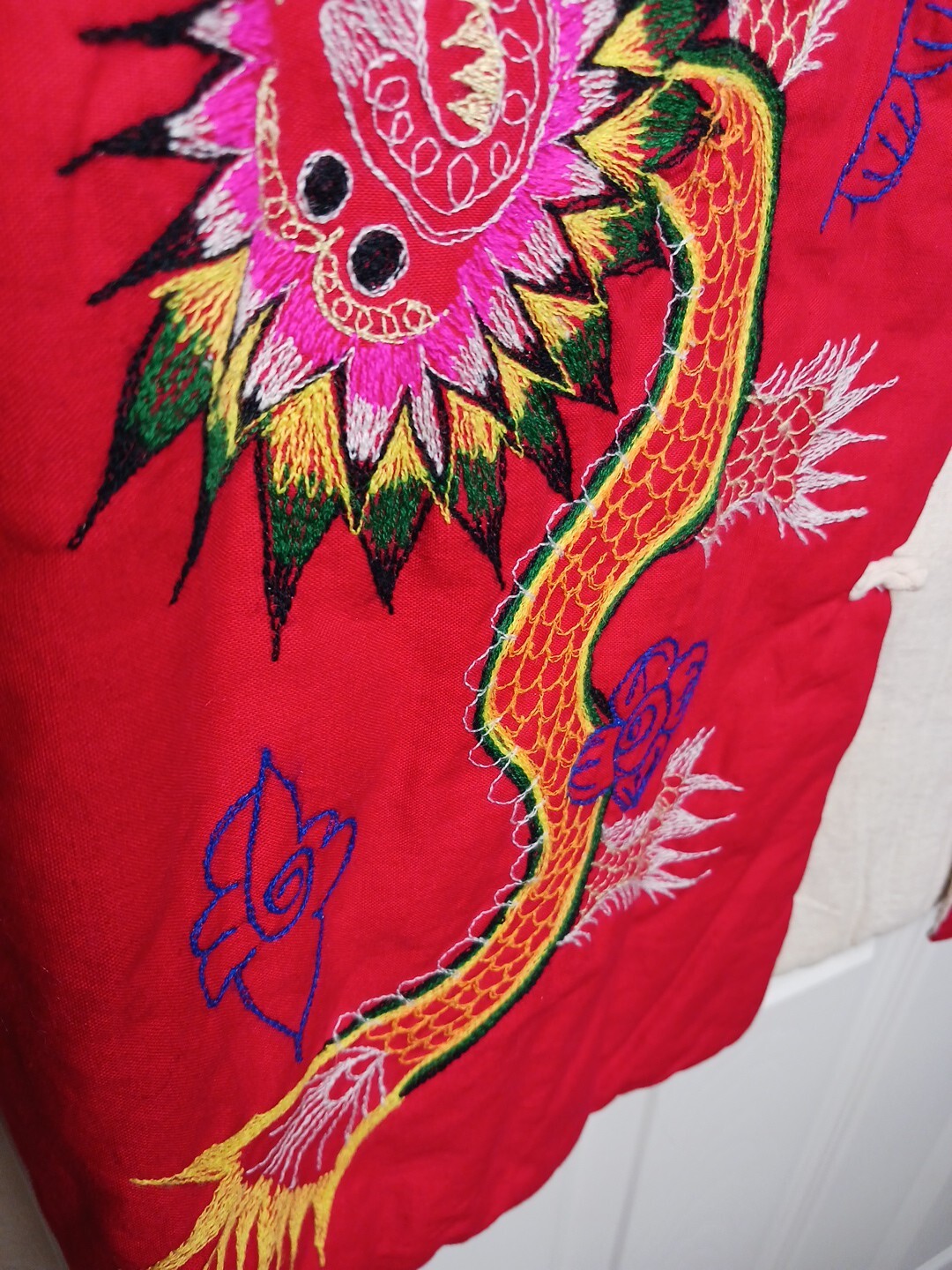 Vintage Embroidered Quilted Patchwork Vest Appliqué Chinese South American Med-l