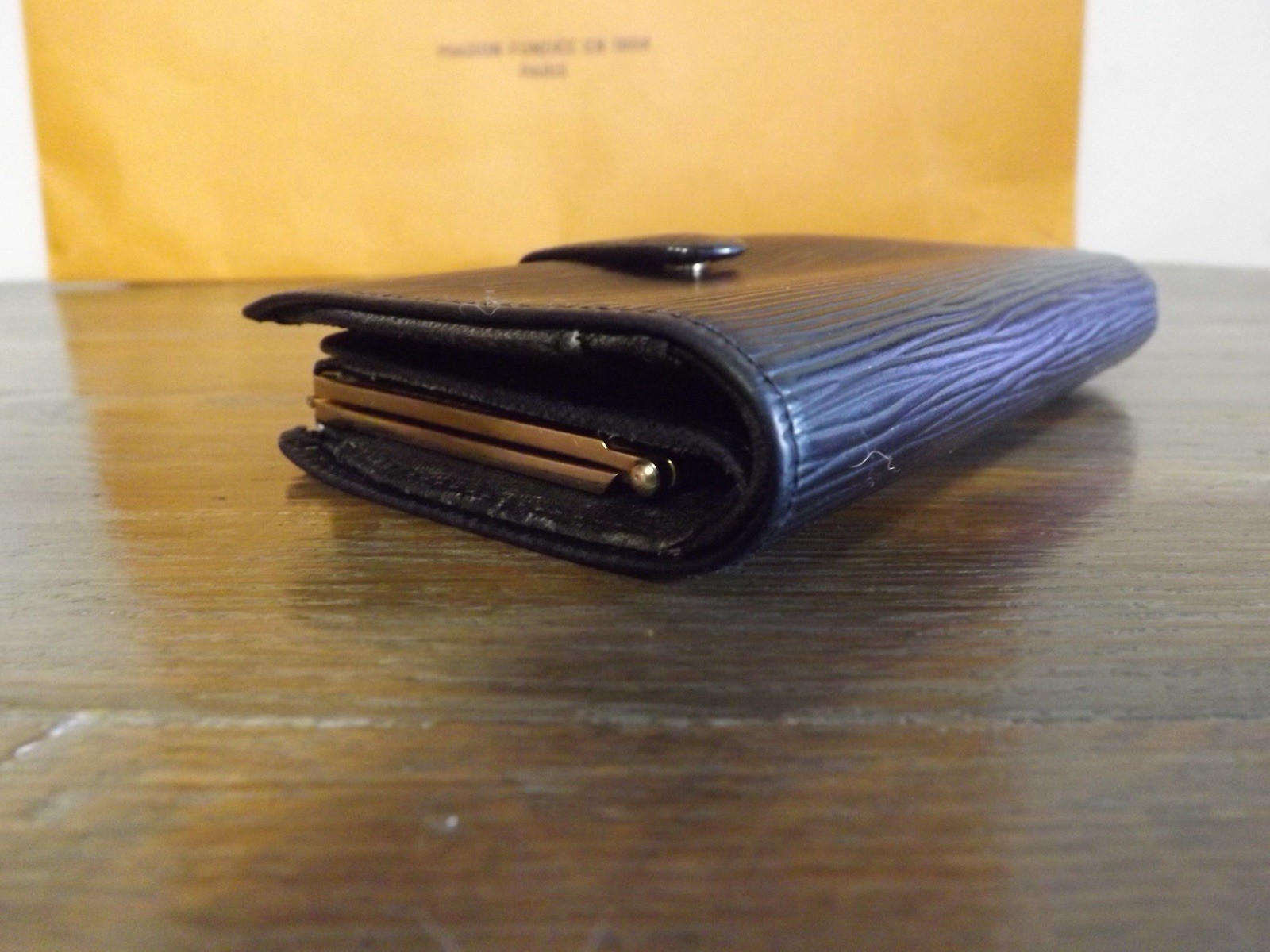 Louis Vuitton Black Epi Kiss Lock Wallet Vintage MI 0030 Card and Coin Wallet