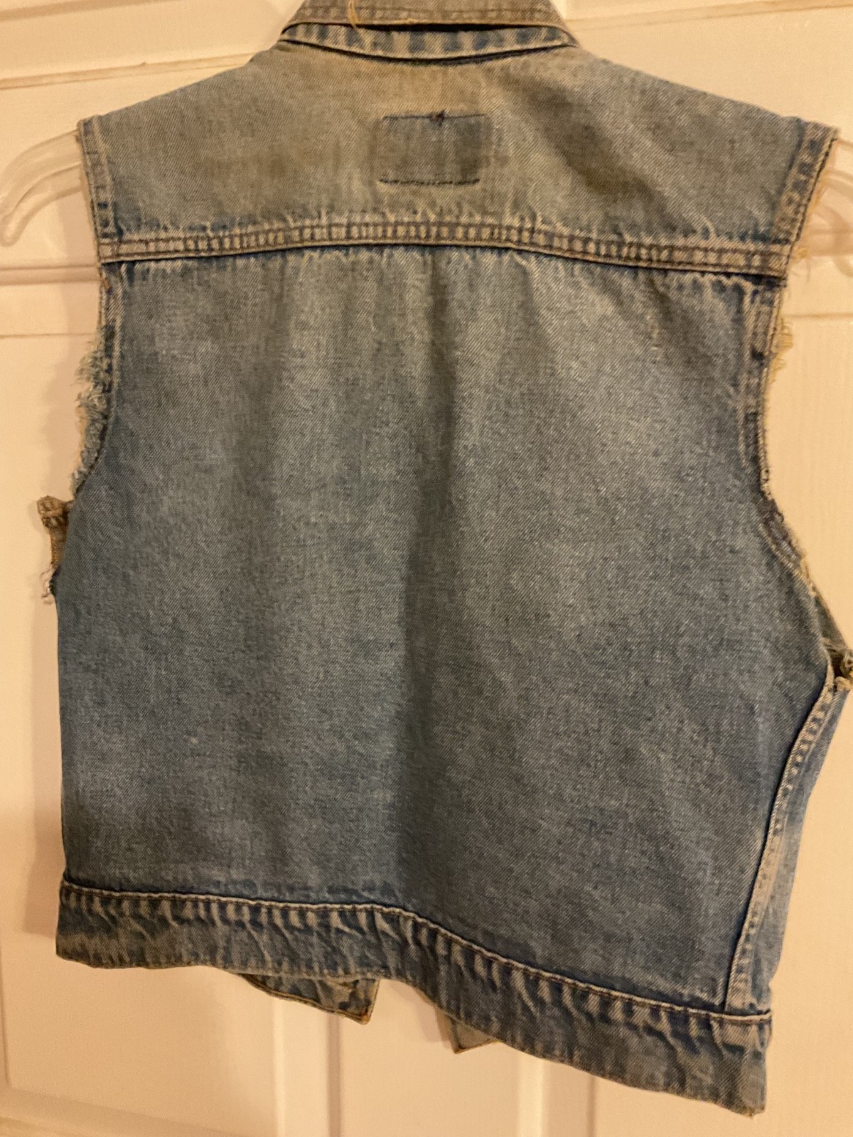 VINTAGE PLAIN POCKETS KEMMERER VERY DISTRESSED JACKET w/REMOVED SLEEVES M. 10-12