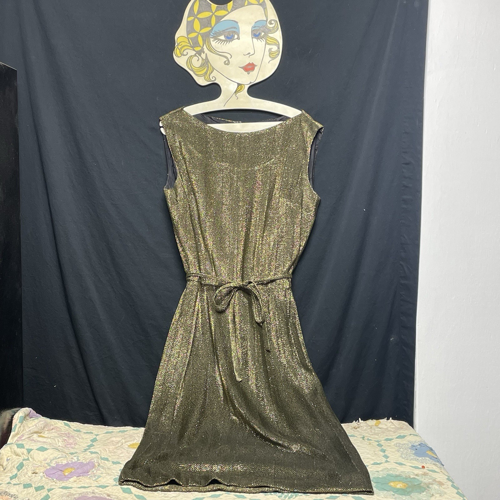 Vtg 60’s Gold Lame Metallic Wiggle Sress Sleeveless Pencil Cocktail Party Gown